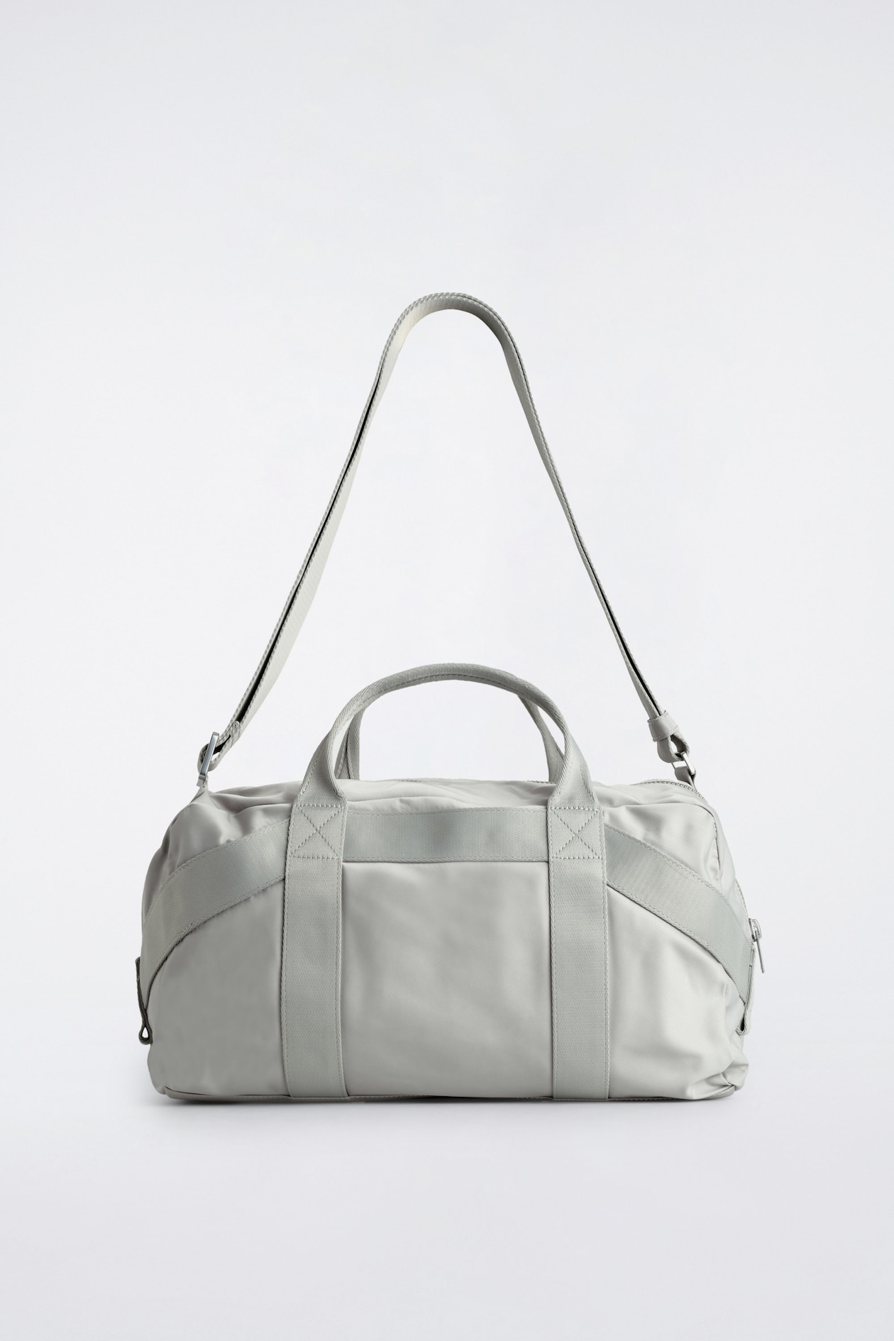 SPORTS DUFFLE BAG - NYLON — GREY