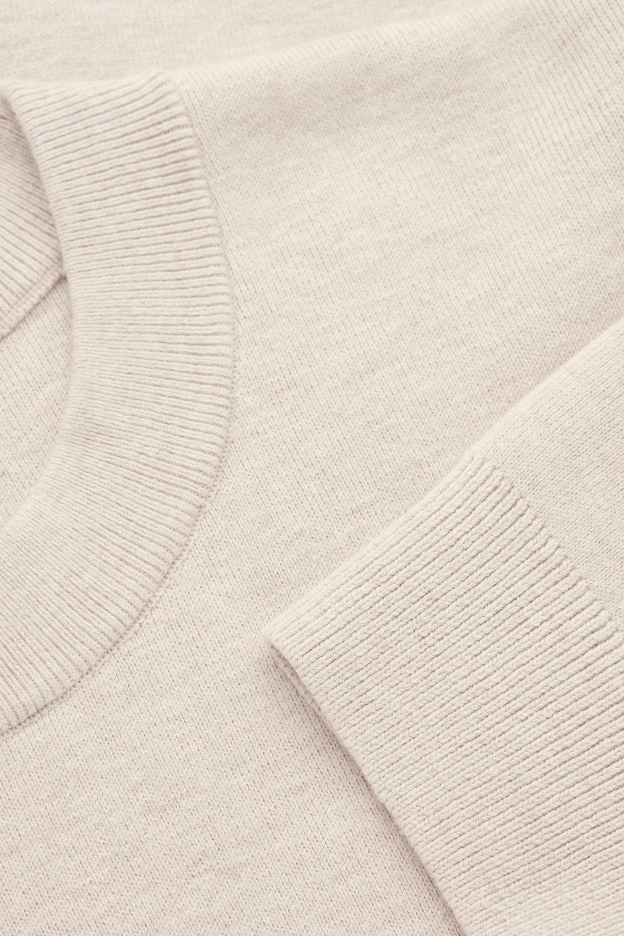 ★送料・関税込★GROVE★MENDES JUMPER★ OVERSIZED JUMPER - OFF-WHITE | COS