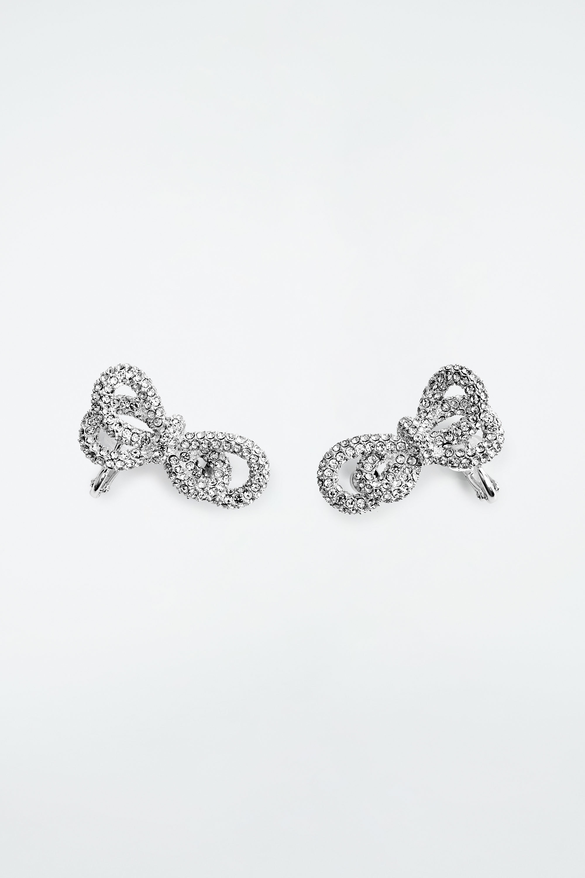 KNOTTED BOW CRYSTAL CLIMBER EARRINGS - SILVER | COS