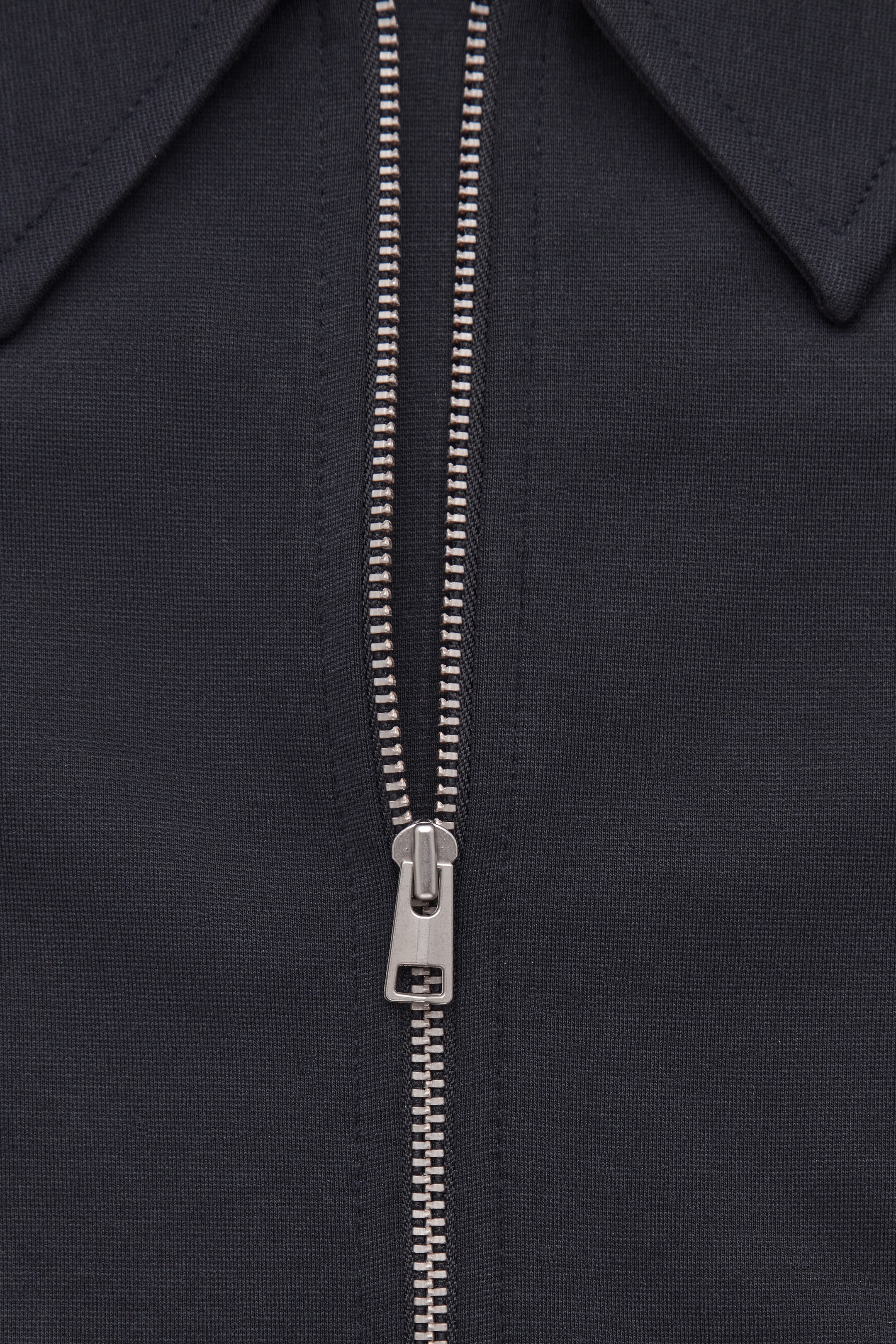 StillMedia/DescriptiveDetail