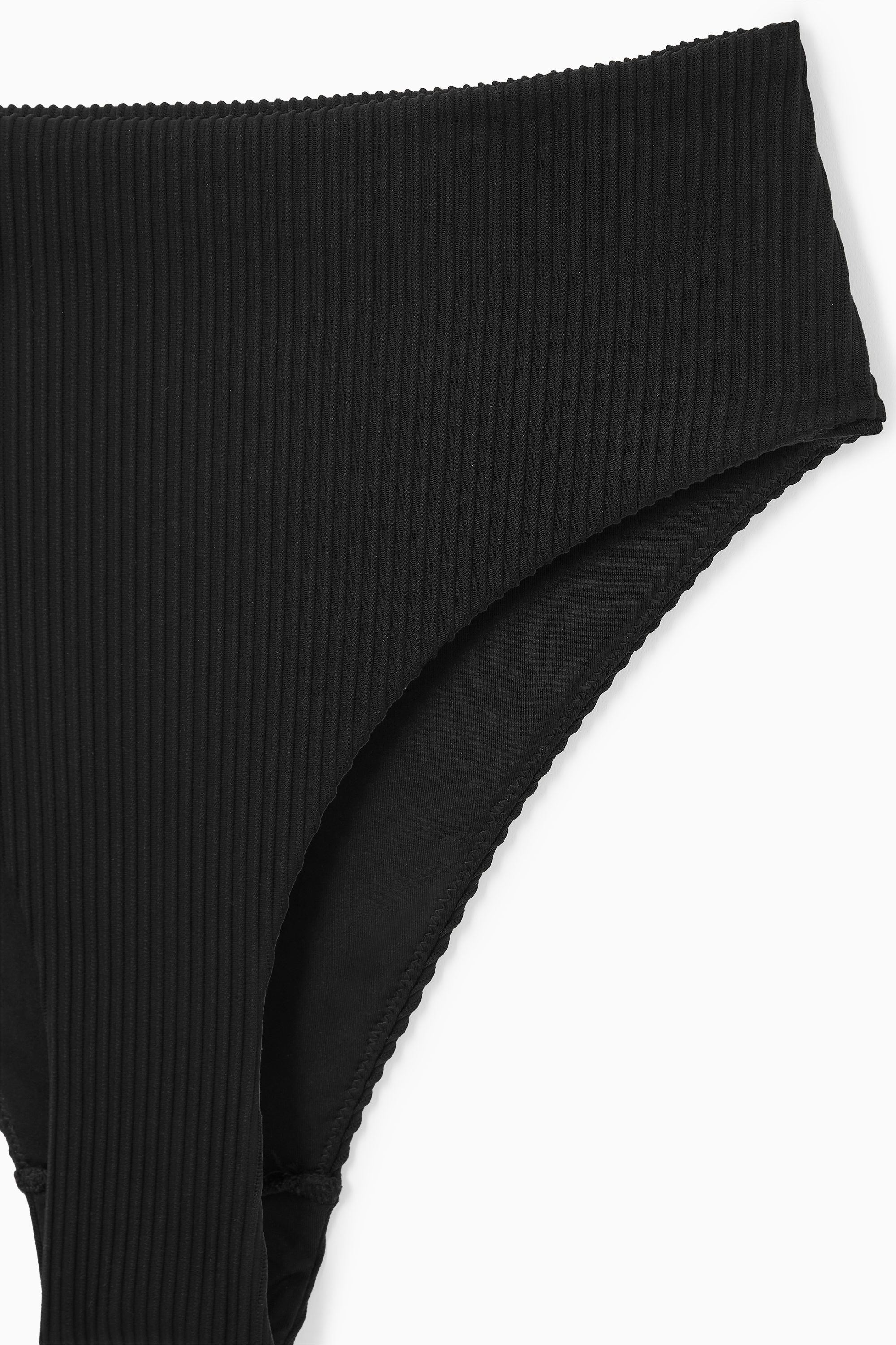 【関税送料込】CUPSHE Black Ribbed ビキニセット Atlantis Asymmetrical Bikini Top & Skirt Bottoms Set