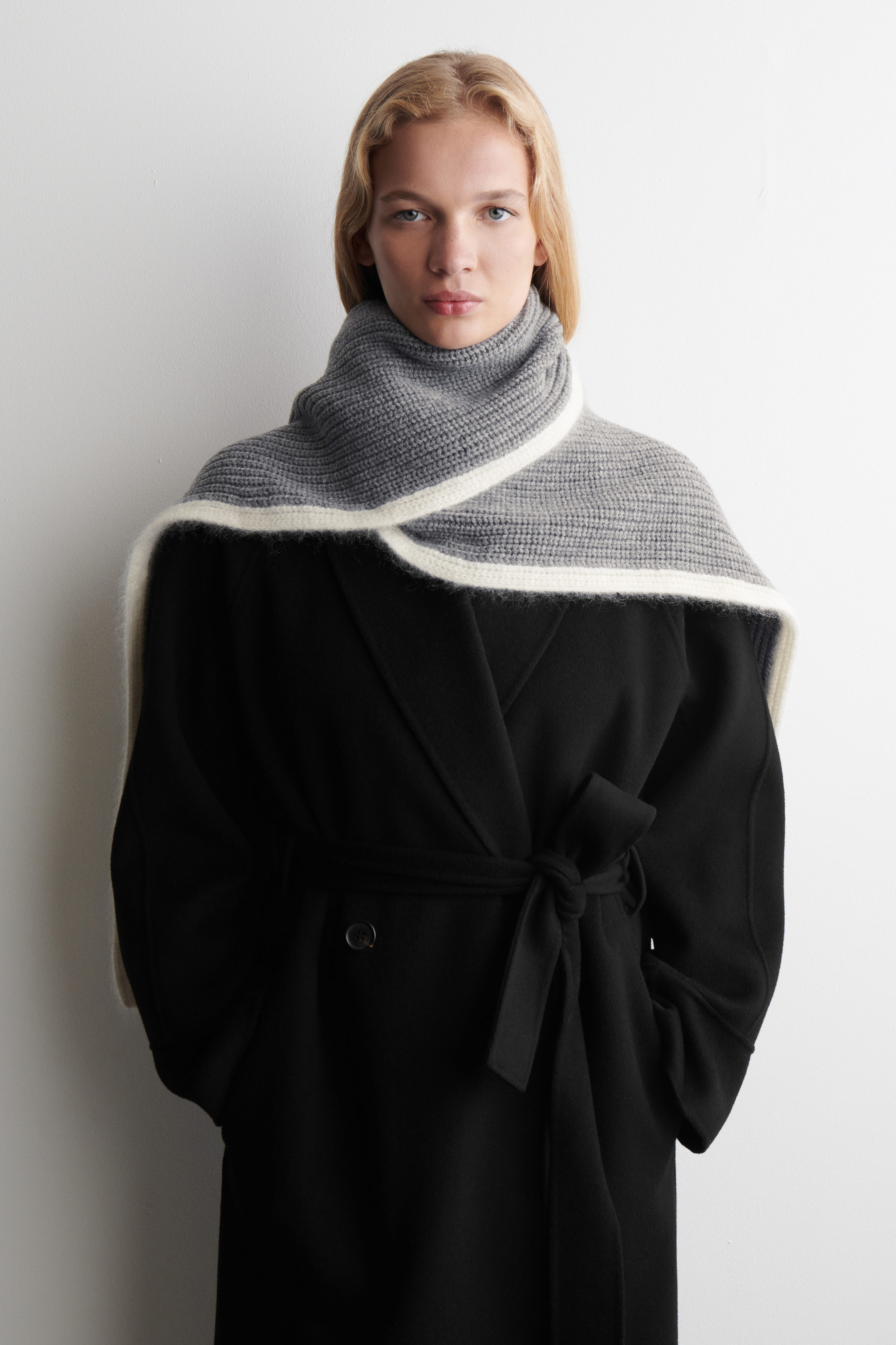 美品Peep inside head wool knit scarf gray SOLID KNIT Long Scarf with Fringes grey-melange – IVI GmbH