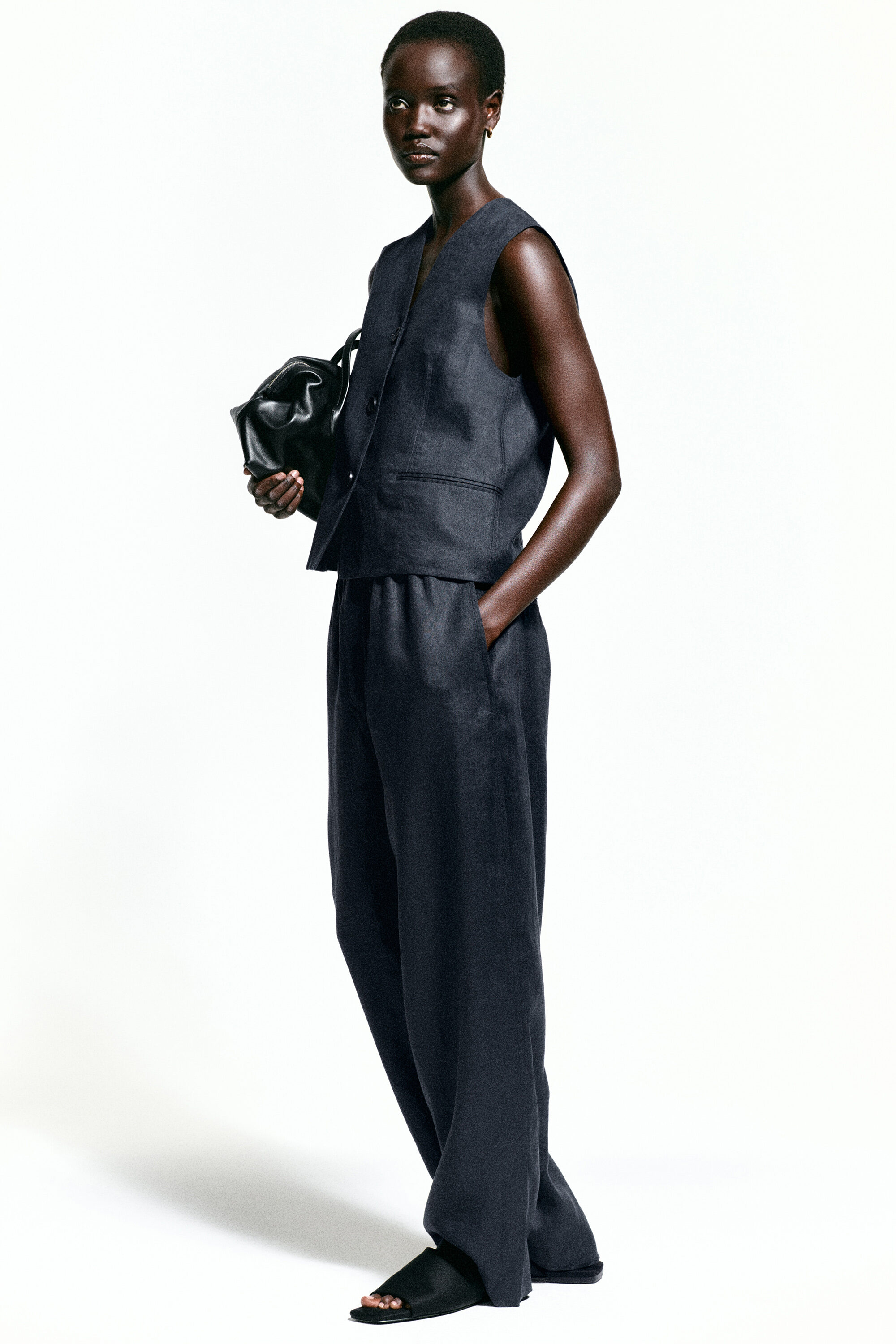 ELASTICATED LINEN BARREL-LEG PANTS - NAVY | COS US