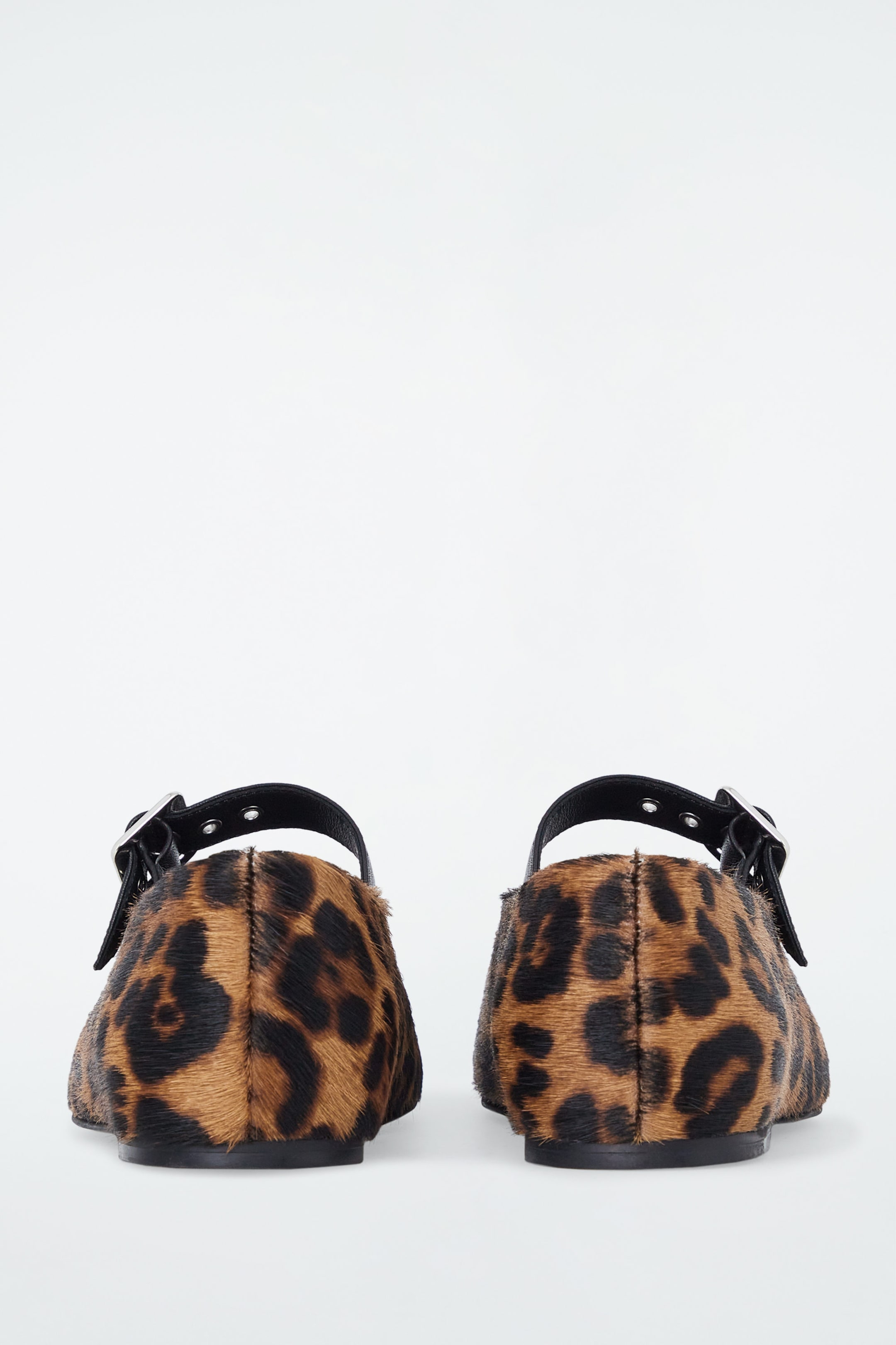 BALLERINAS AUS PONYHAARLEDER MIT LEOPARDEN-PRINT