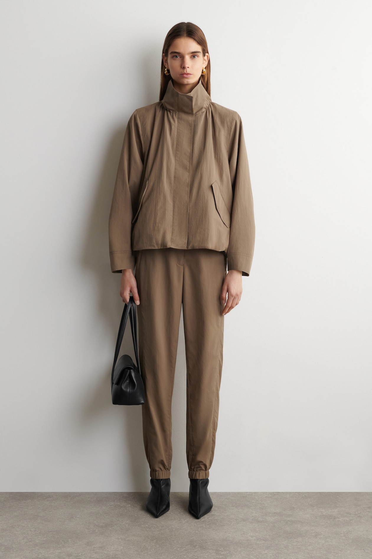 TECHNICAL NYLON BARREL-LEG TROUSERS — BEIGE