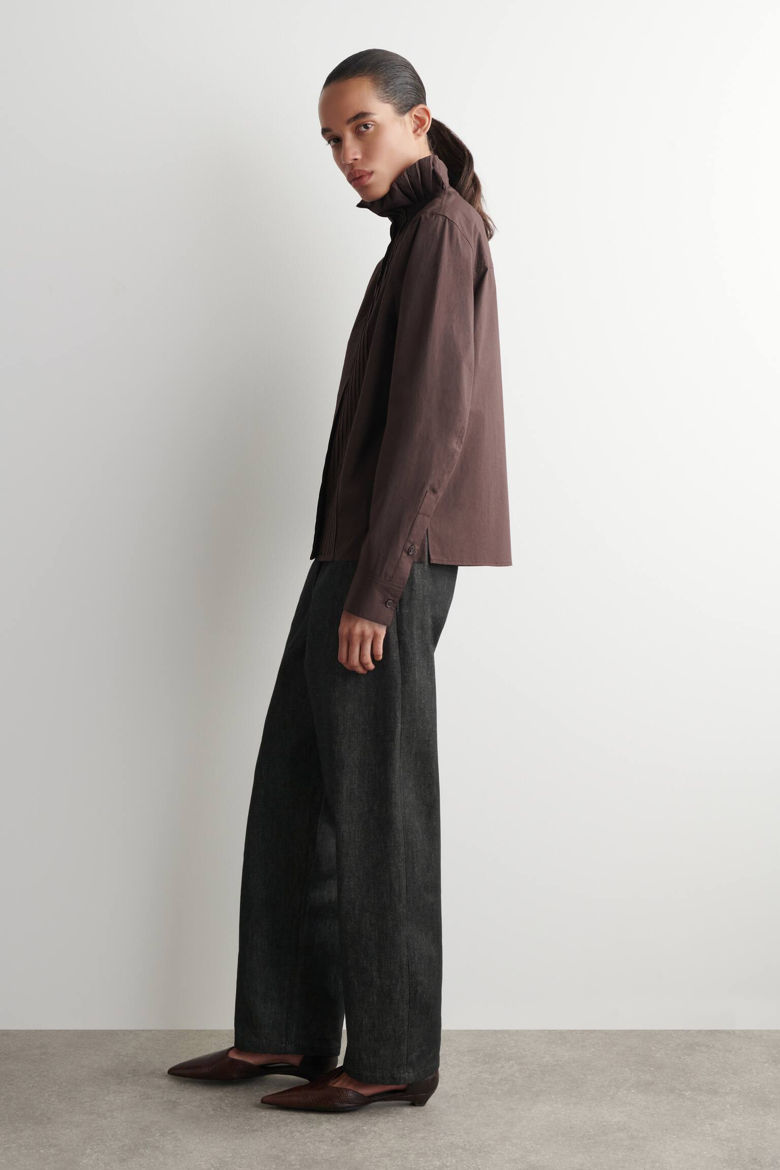 BLUSA IN COTONE CON PIEGHE - MARRONE/BIANCO - 4