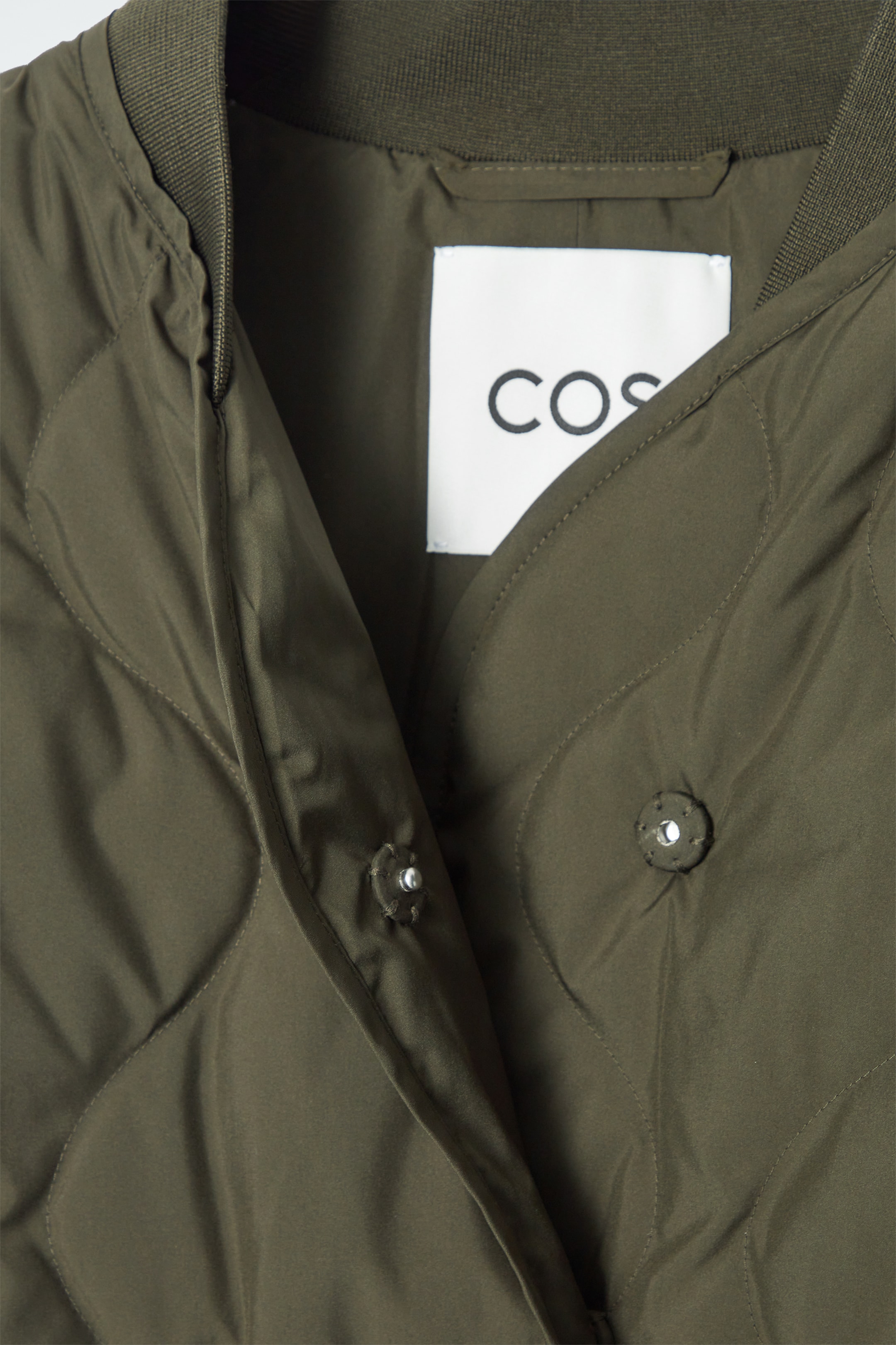 Größeres Bild ansehen: OVERSIZED-STEPPJACKE - DUNKLES KHAKI - Ladies | H&M DE 2