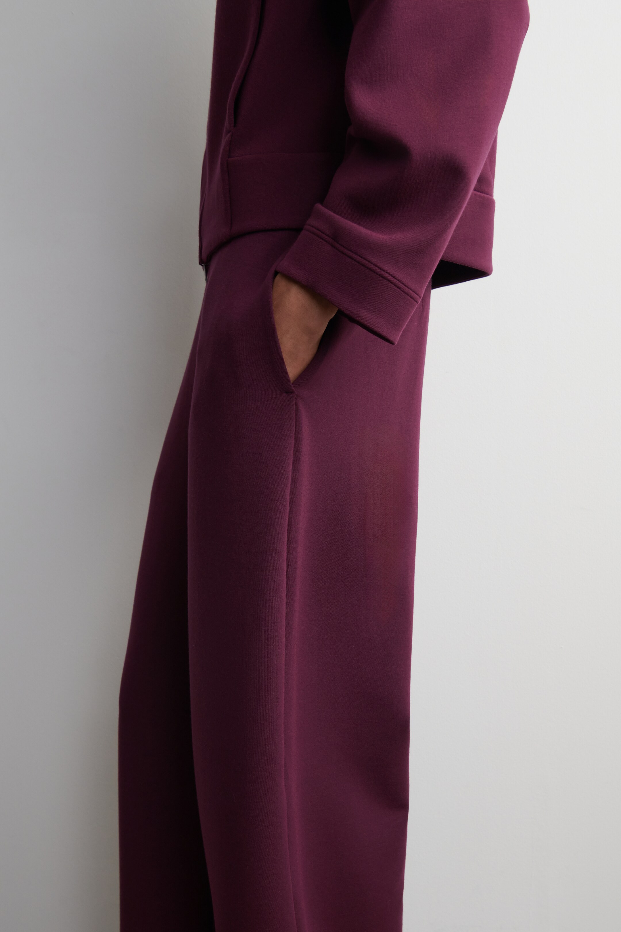 Visualizza immagine più grande: JOGGERS CON TAGLIO BARREL IN SCUBA - BORDEAUX - DONNA | H&M IT 3