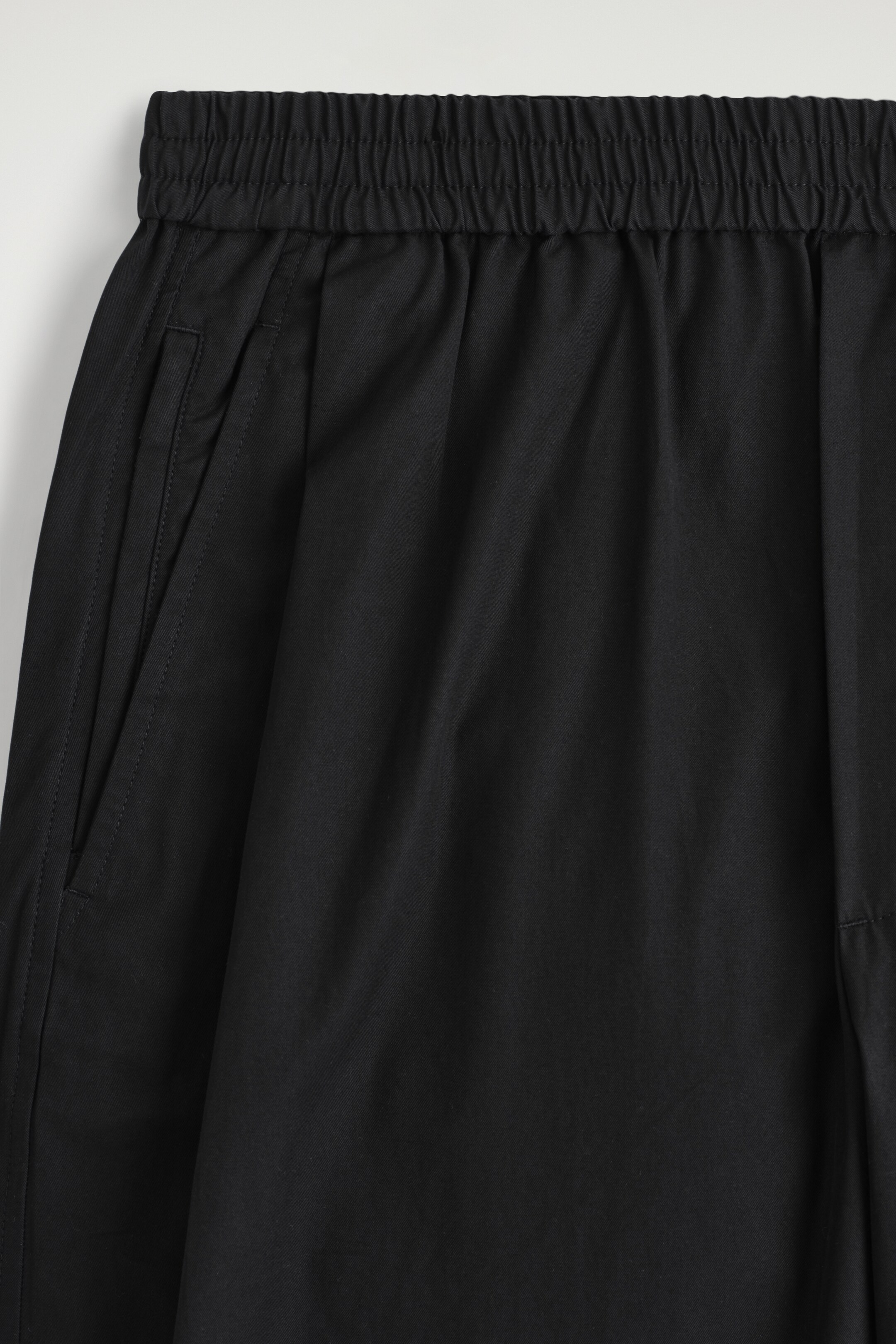 View larger image: BARREL-LEG COTTON JOGGERS - BLACK - Men | H&M GB 7