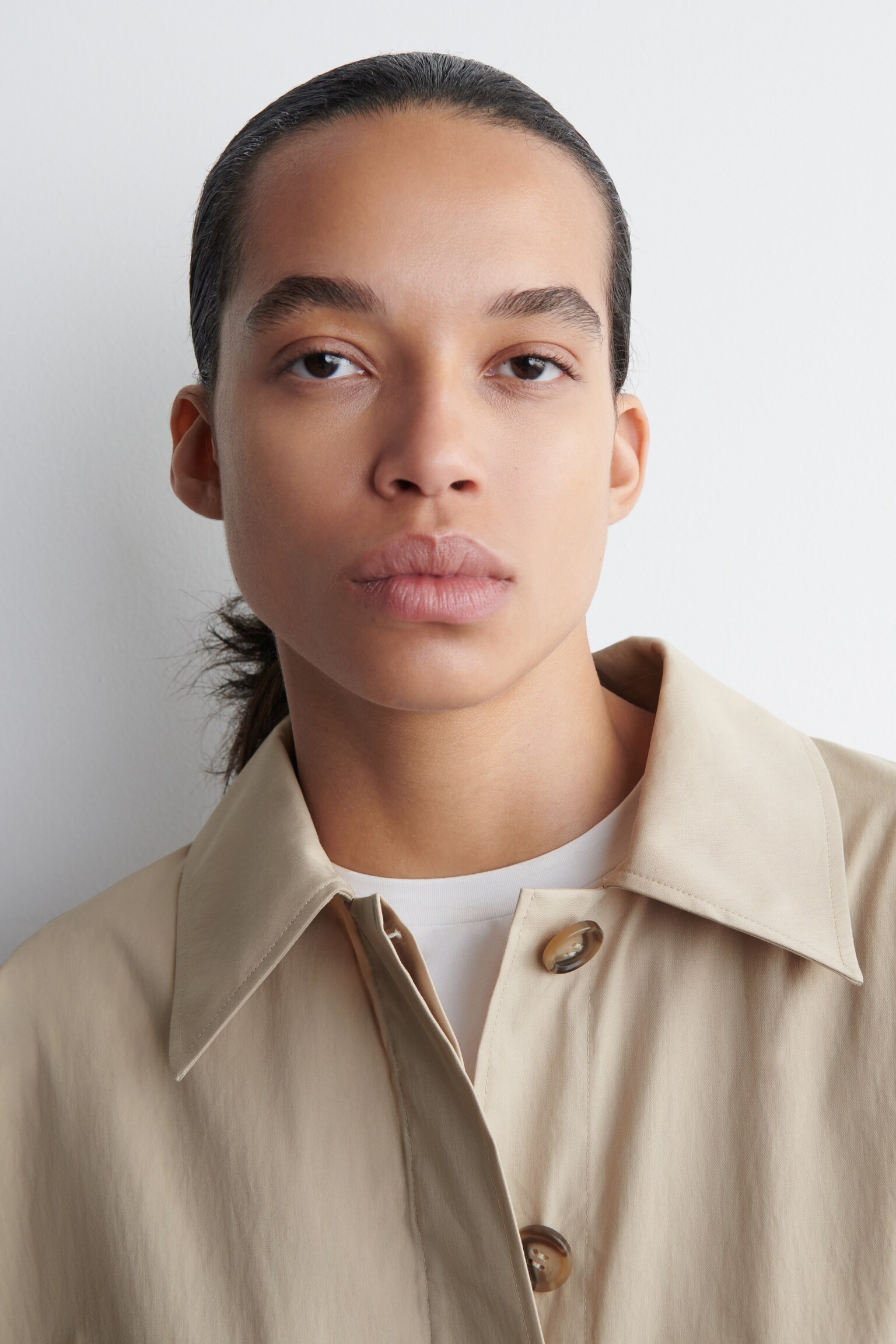 TRENCH CROPPED IN STILE MANTELLA - BEIGE CHIARO/MARRONE SCURO - 3
