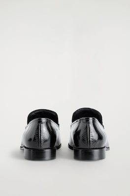 EEL-EFFECT LEATHER LOAFERS — BLACK 2