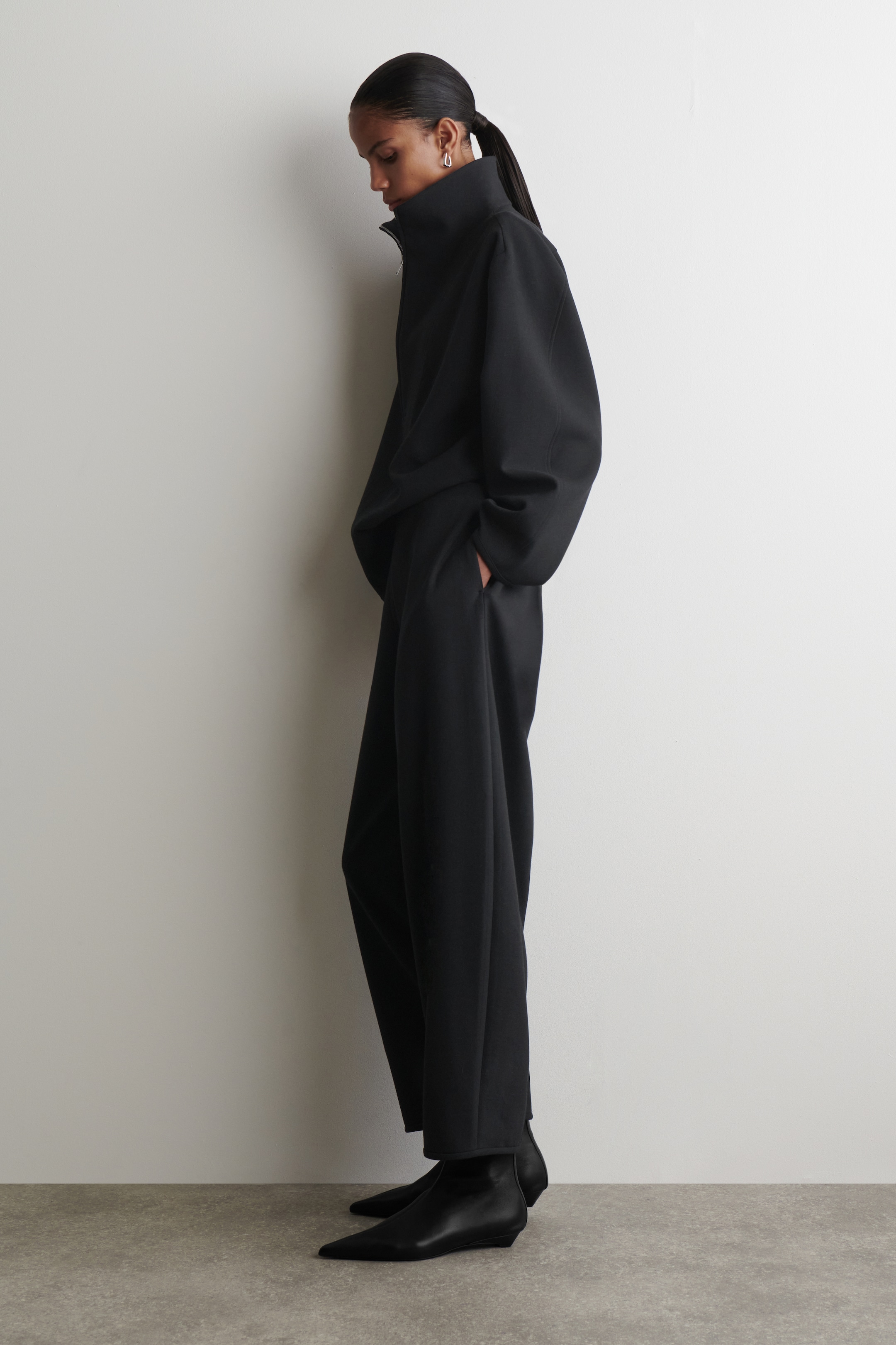 הצגת תמונה גדולה יותר: מכנסי רגל חבית - פחם - Ladies | H&M IL 2