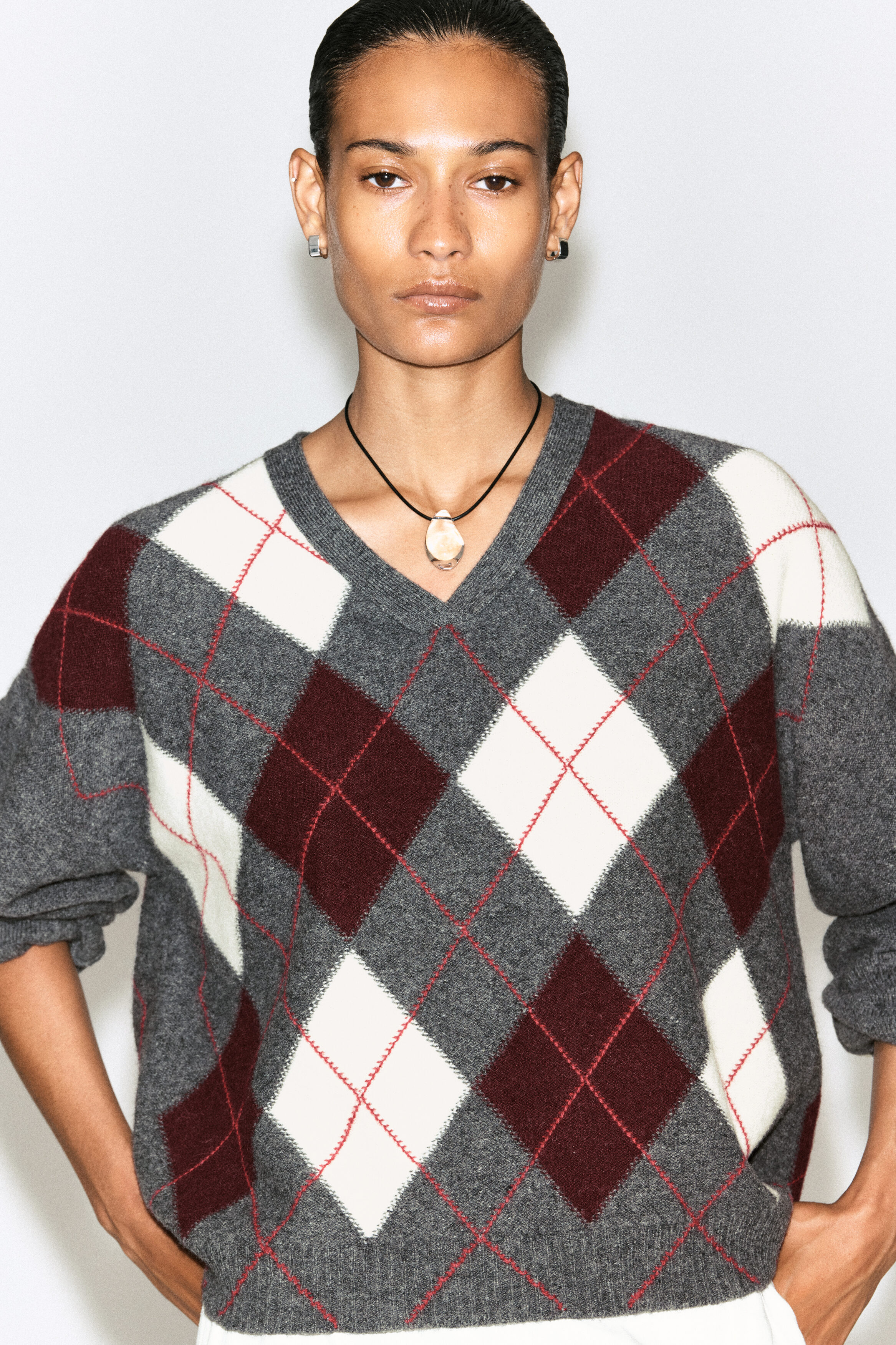 ARGYLE WOOL-ALPACA V-NECK SWEATER - thumbnail 6