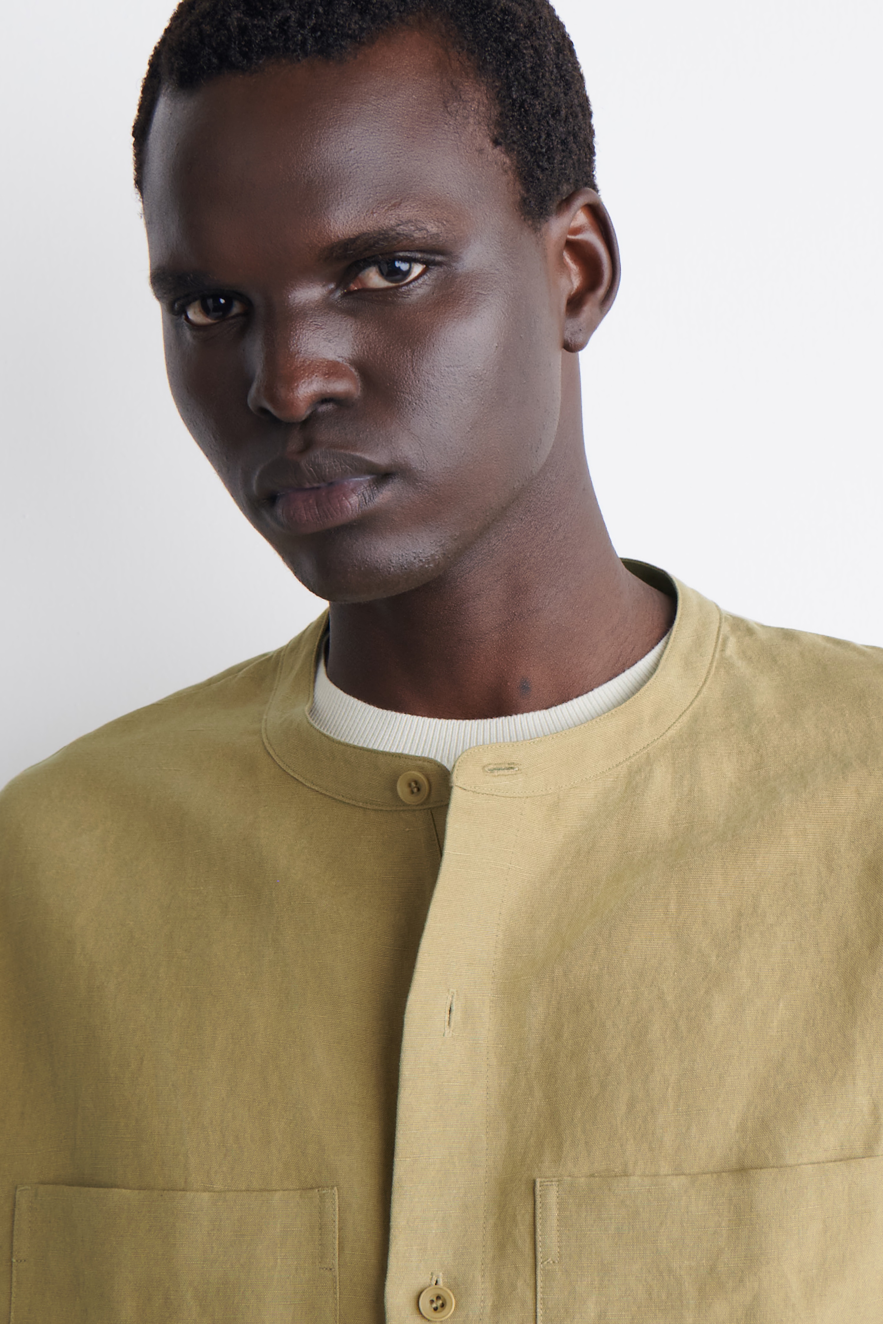 OVERSIZED GRANDAD-COLLAR LINEN SHIRT