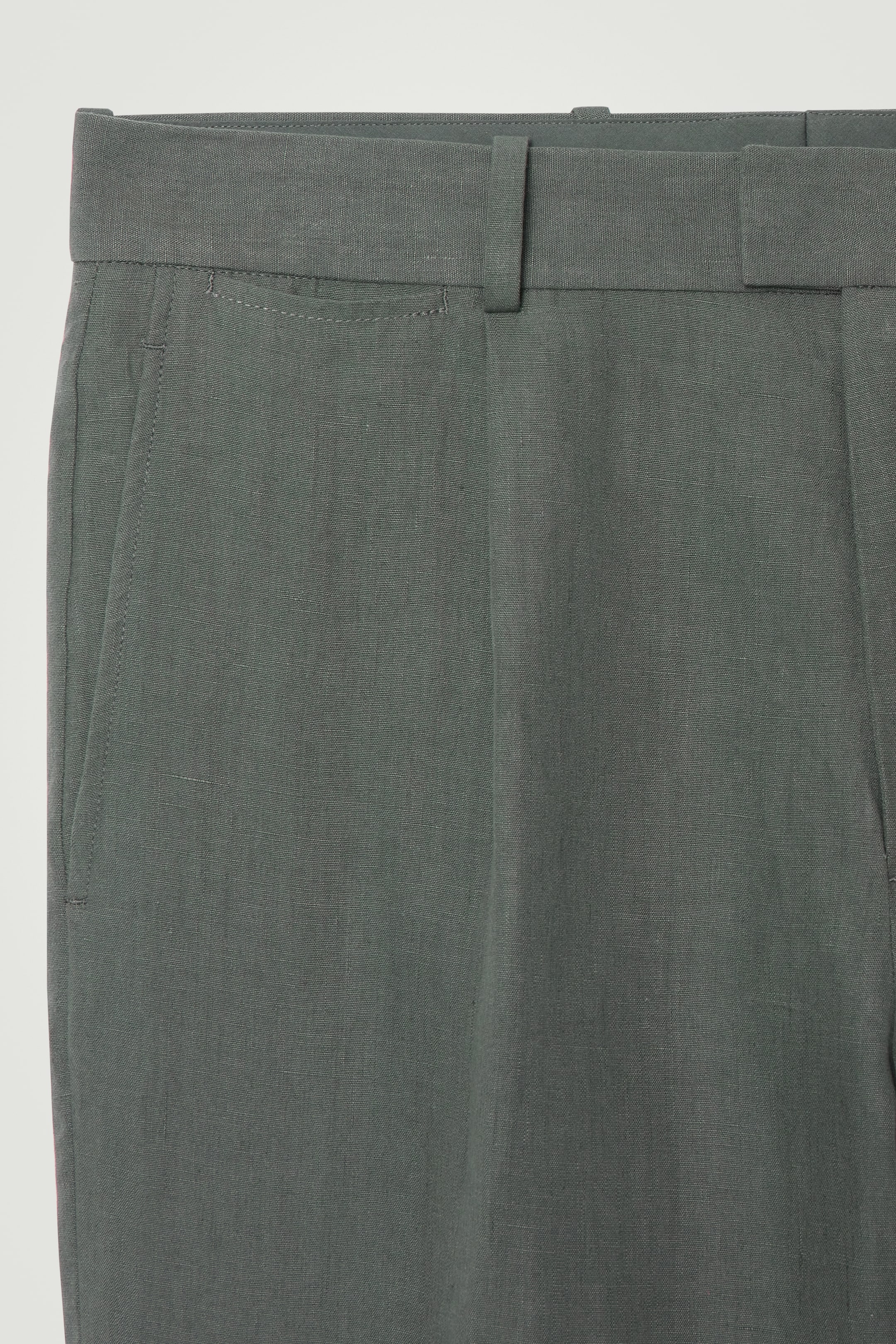 Grösseres Bild ansehen: LEINENHOSE MIT FALTEN UND GERADEM BEIN - GRÜN - HERREN | H&M CH 2