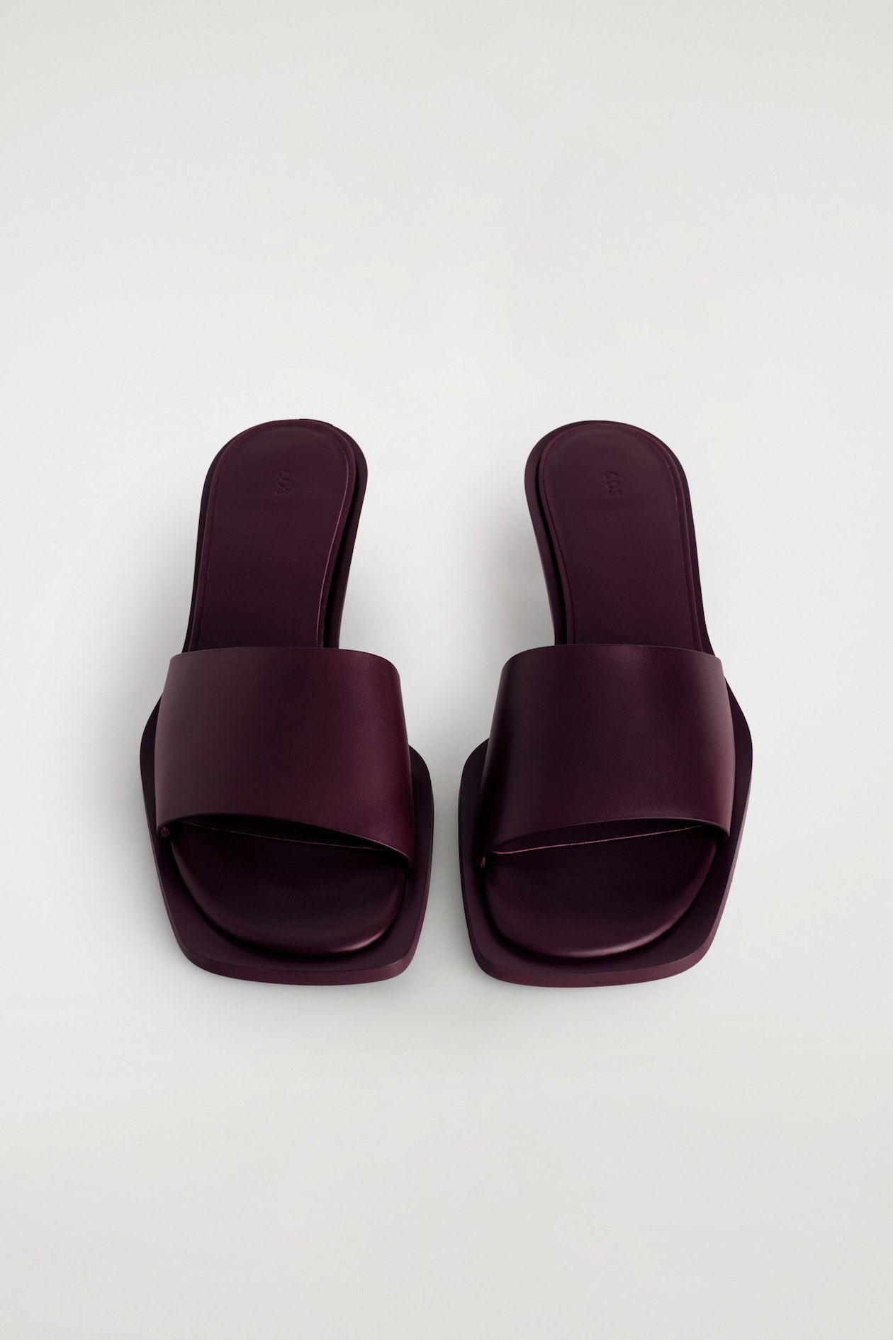 LEATHER KITTEN-HEEL MULES — BORDEAUX