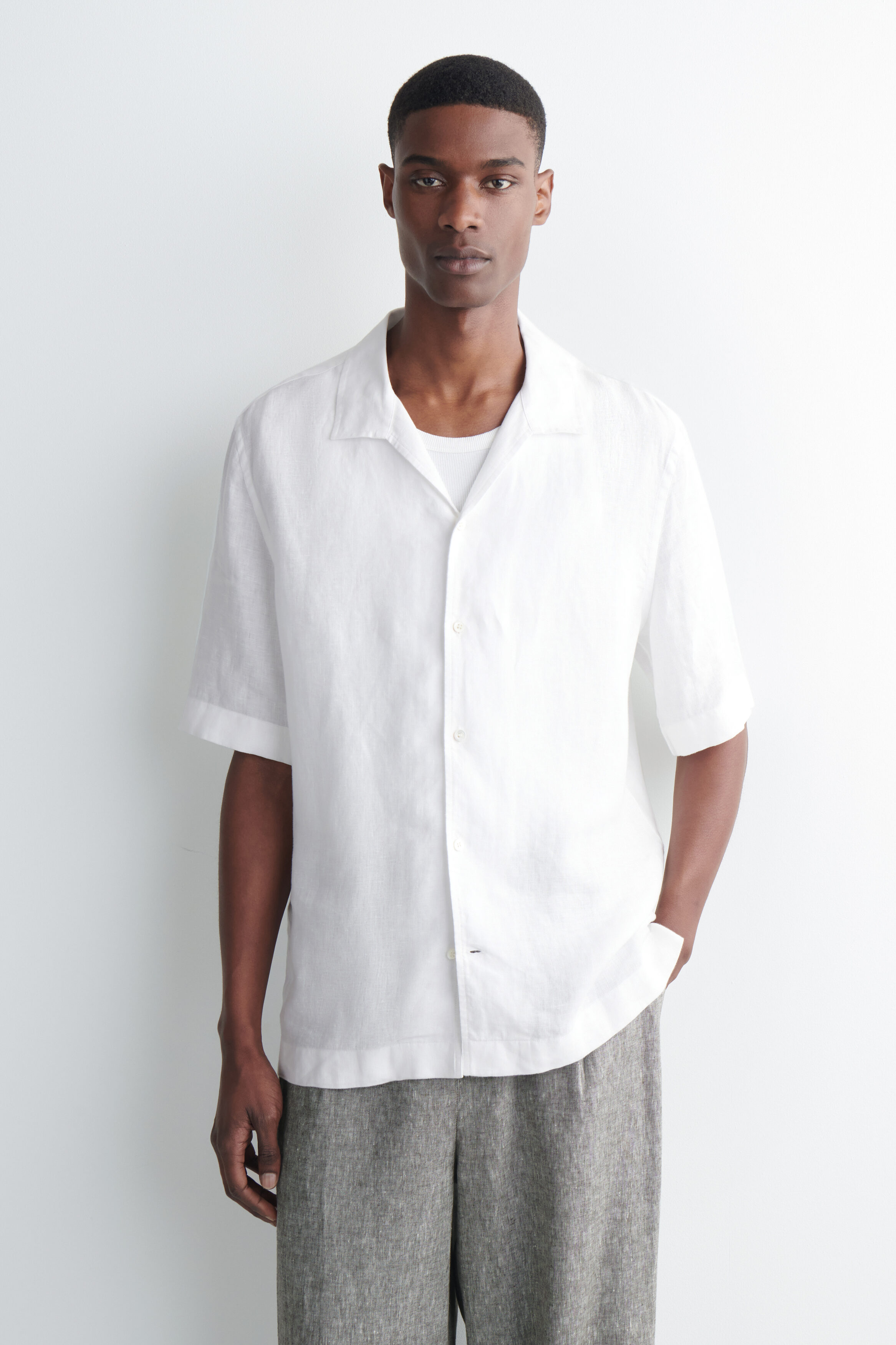 CAMP-COLLAR SHORT-SLEEVED LINEN SHIRT - WHITE | COS US