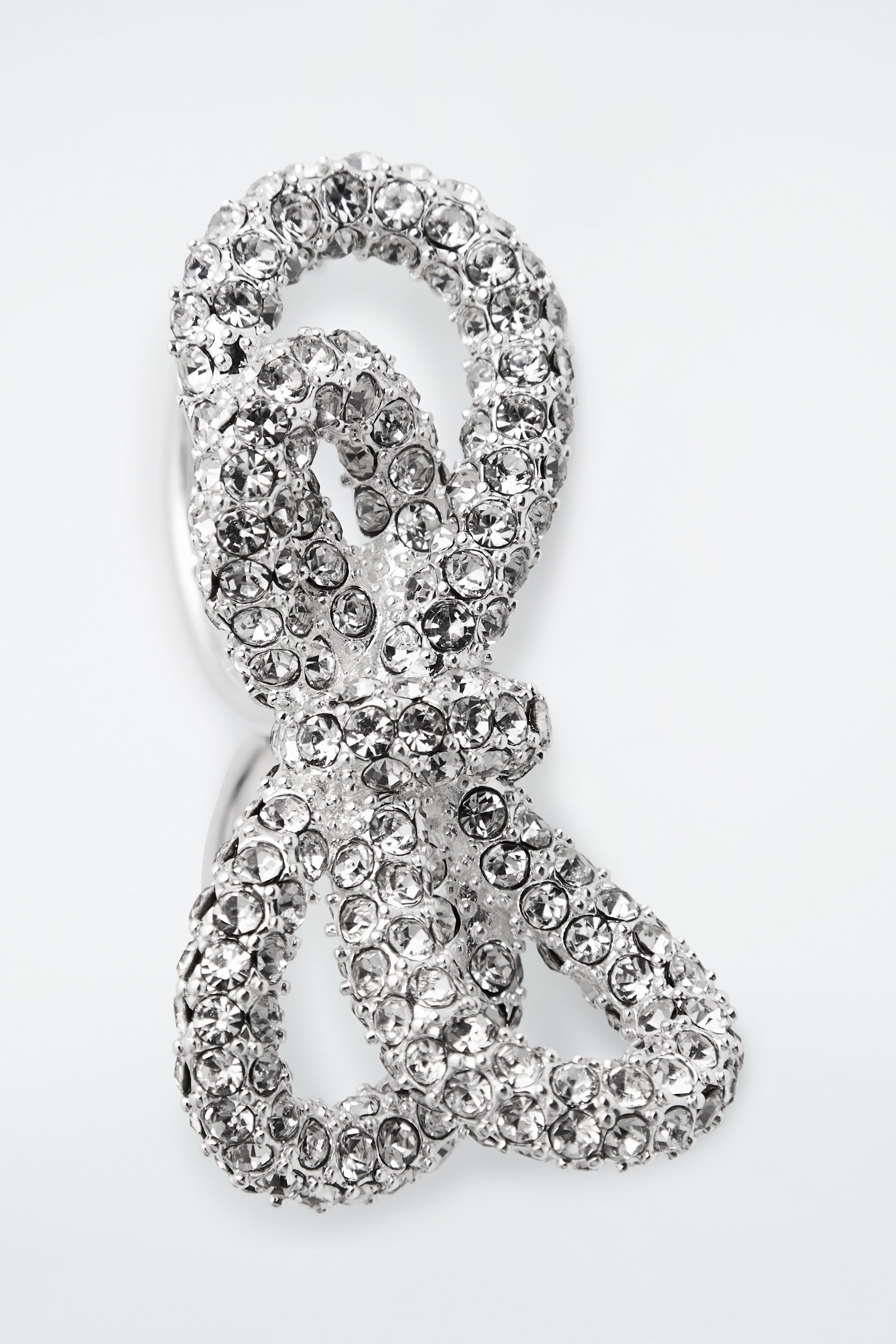 KNOTTED BOW CRYSTAL DOUBLE-FINGER RING - SILVER | COS