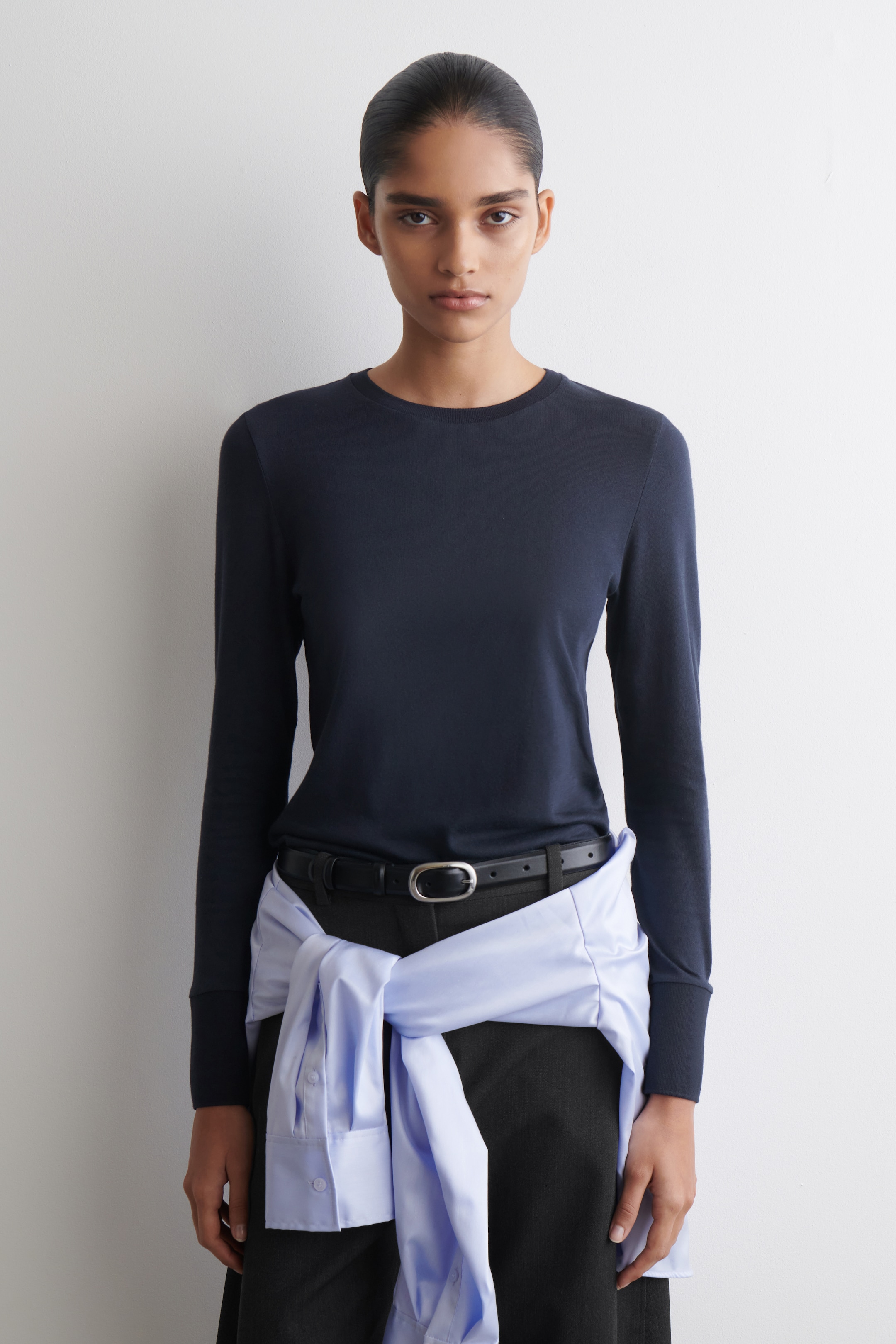 Zobraziť väčší obrázok: TOP S DLHÝMI RUKÁVMI Z BAVLNENÉHO JERSEY - DARK BLUE - ŽENY | H&M SK 1