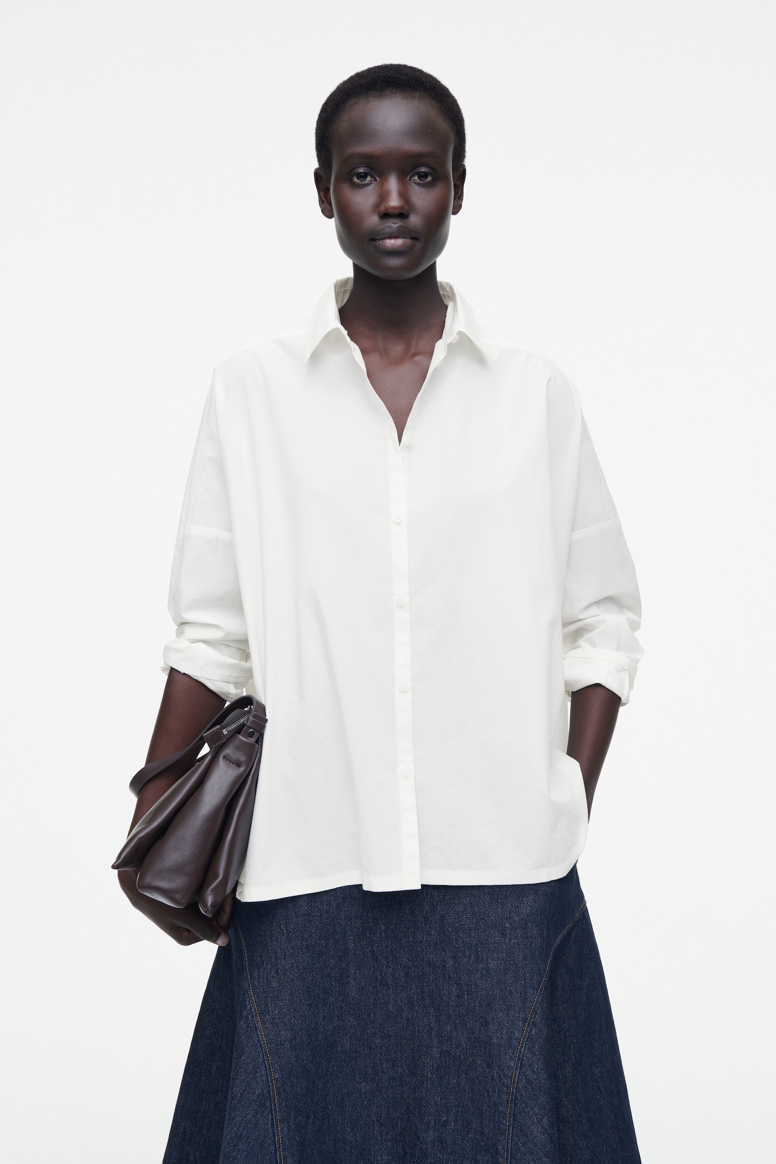 CHEMISE OVERSIZE À PLI DANS LE DOS EN COTON - ÉCRU - 1