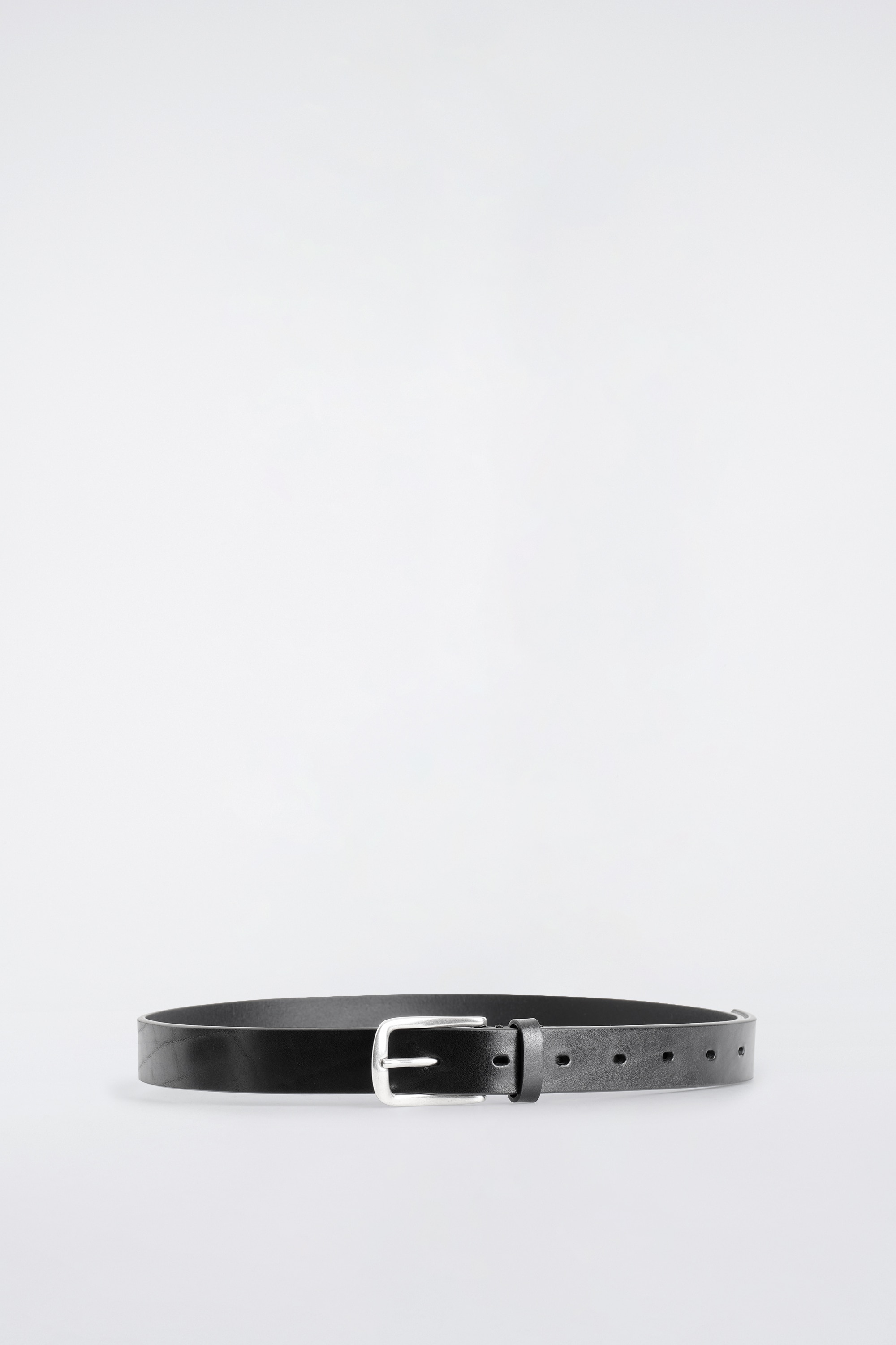 CEINTURE EN CUIR À BOUCLE CARRÉE - NOIR