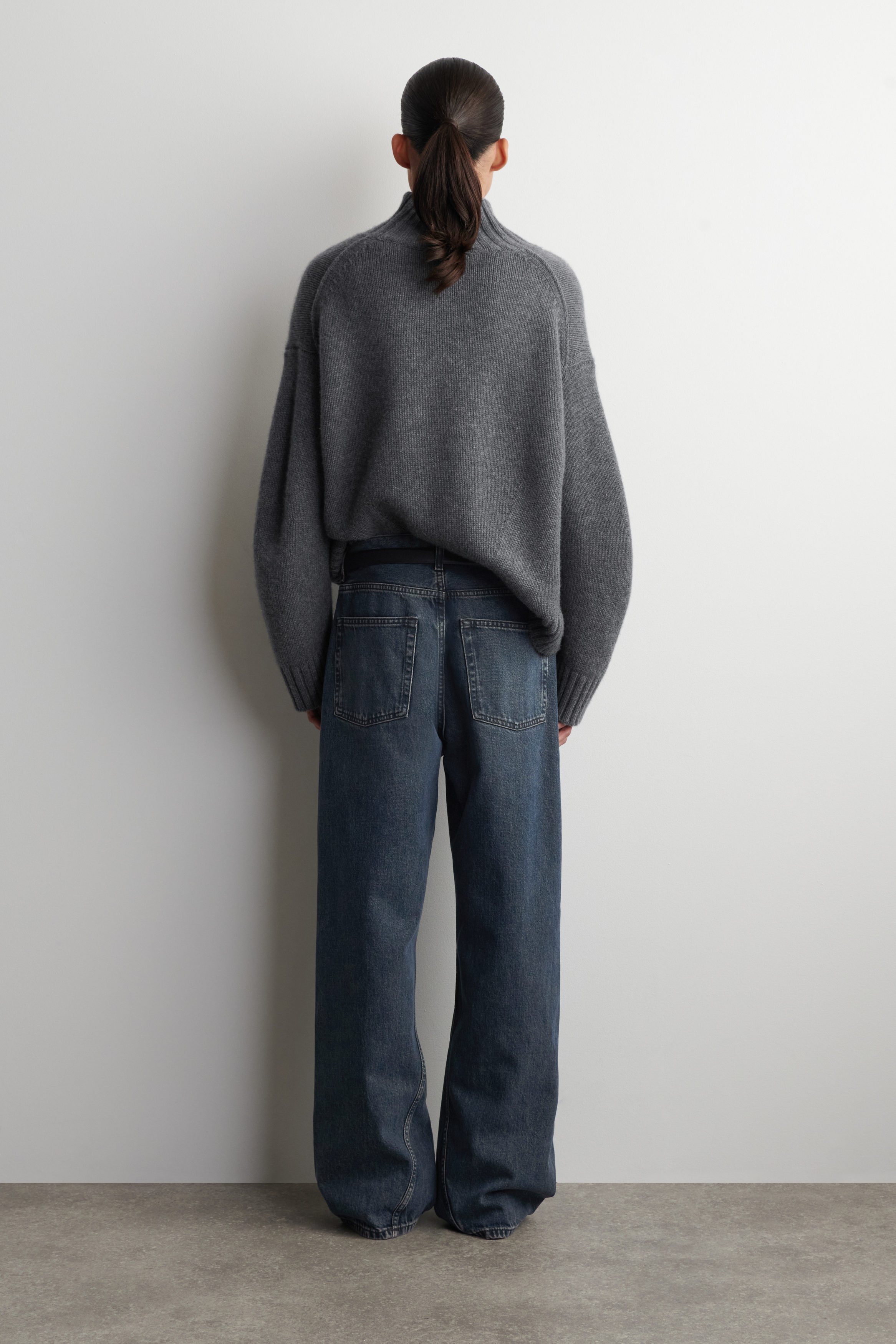 新品 COS COLUMN JEANS ストレート ブルー 25 デニム コス FACADE STRAIGHT-LEG JEANS - DUSTY BLUE | COS US