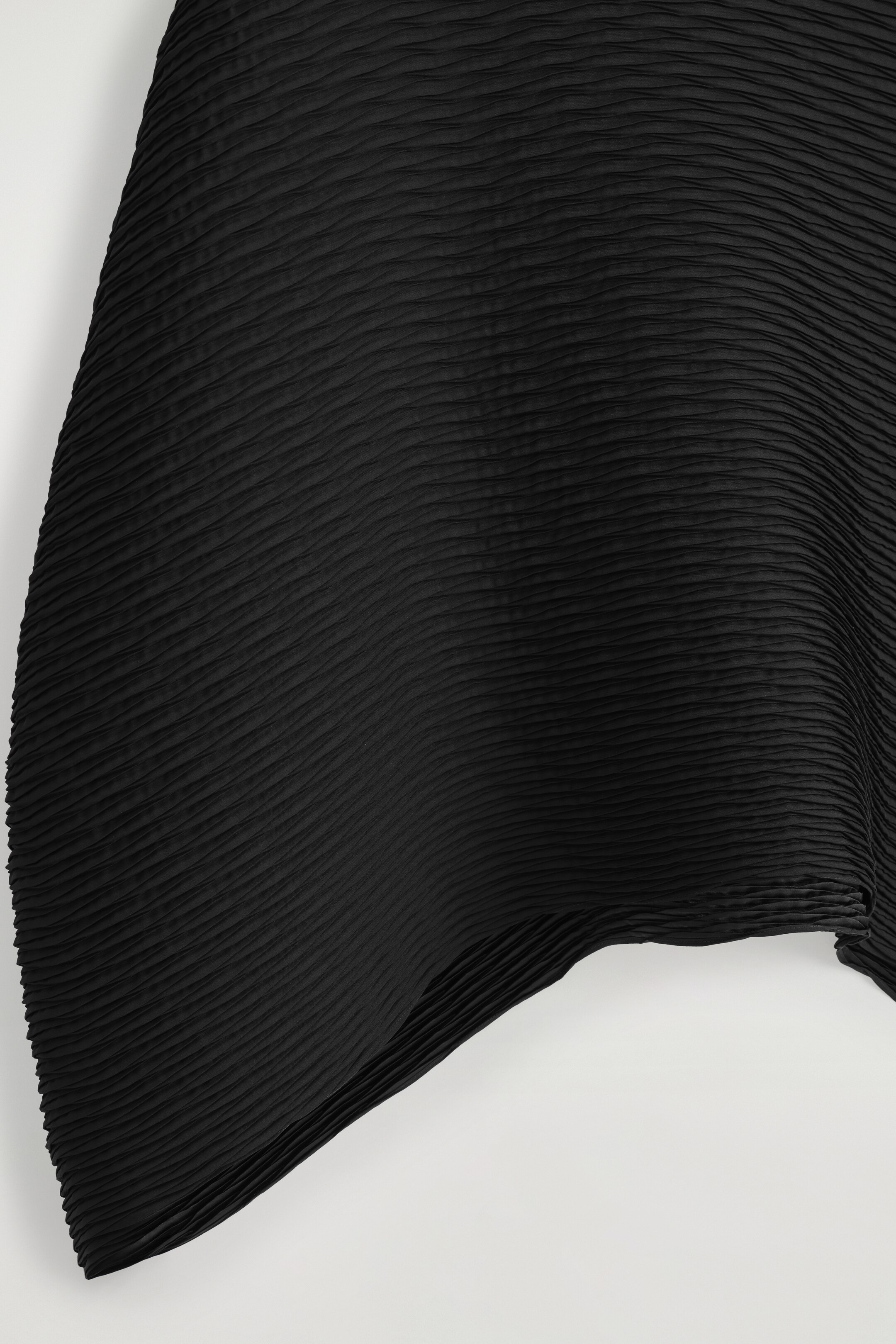 Ingrandisci l'immagine: VOLUMINOUS PLEATED MIDI SKIRT - BLACK - DONNA | H&M CH 6