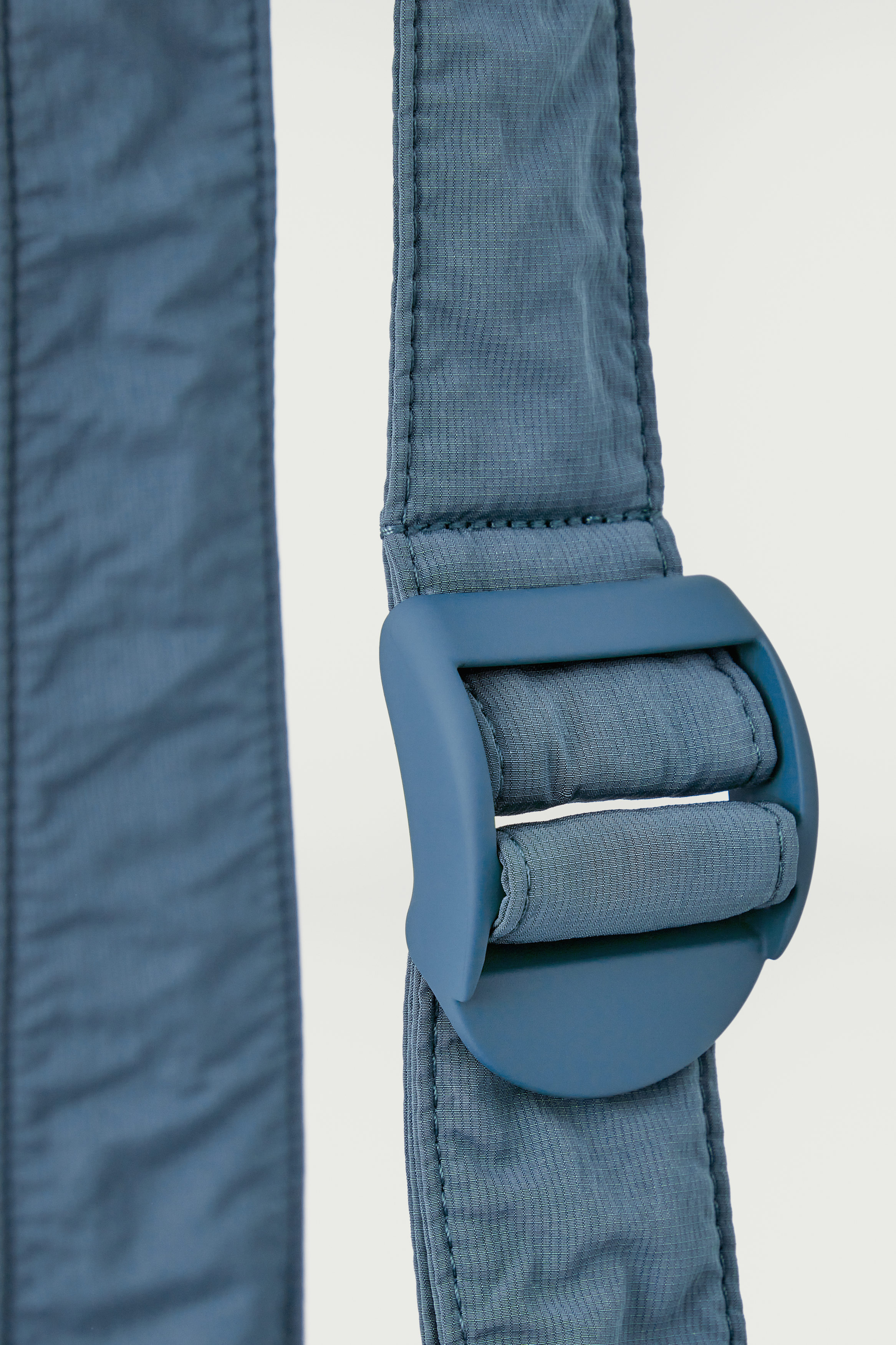 CROSSBODY SADDLE BAG - NYLON - BLUE | COS