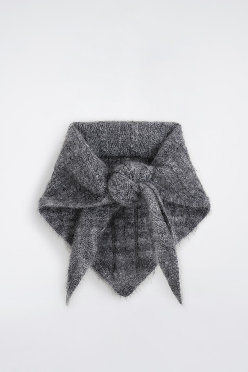 Checked Cable-Knit Triangle Scarf