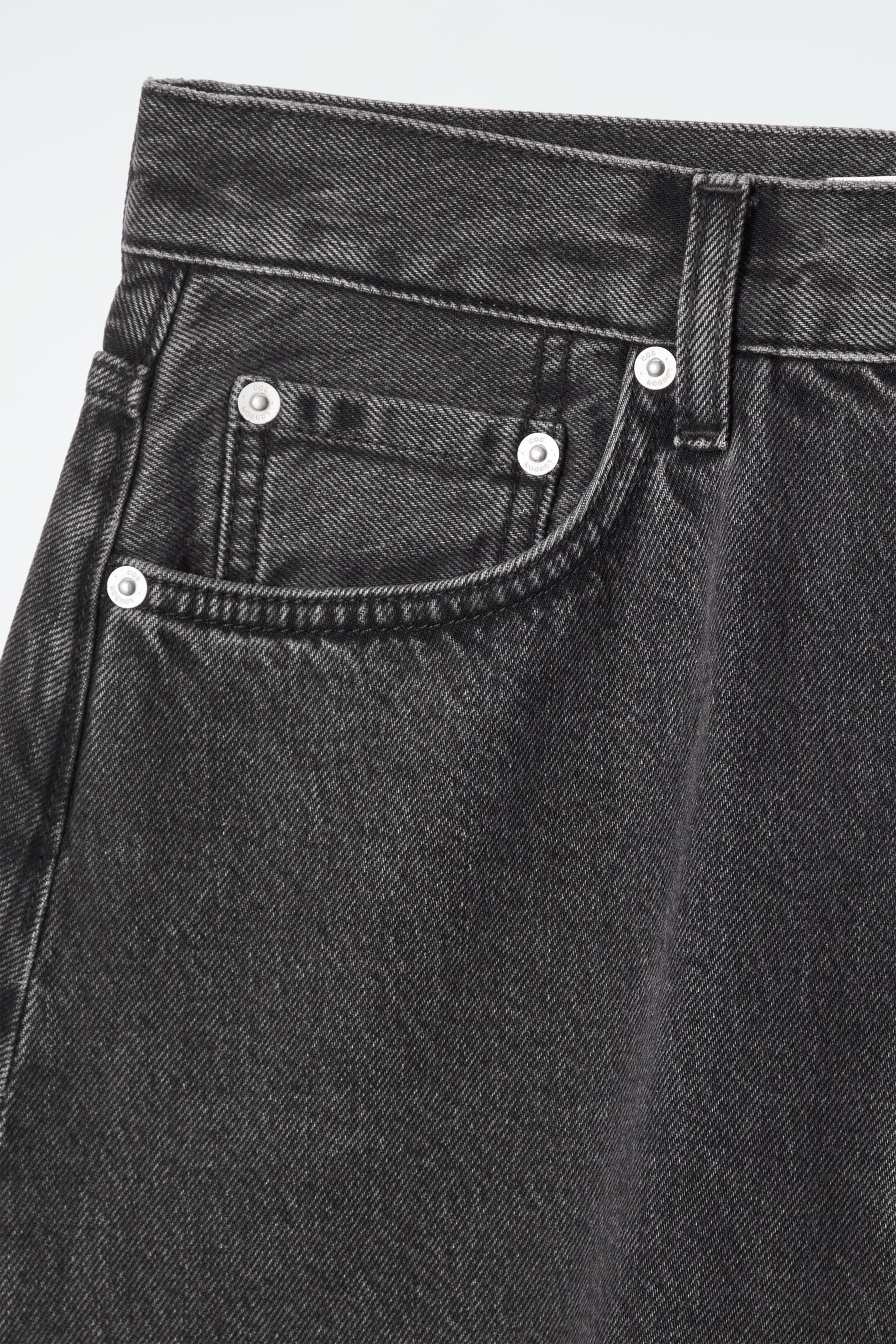 Grösseres Bild ansehen: MIDIROCK AUS DENIM IN A-LINIE - SCHWARZ - DAMEN | H&M CH 2