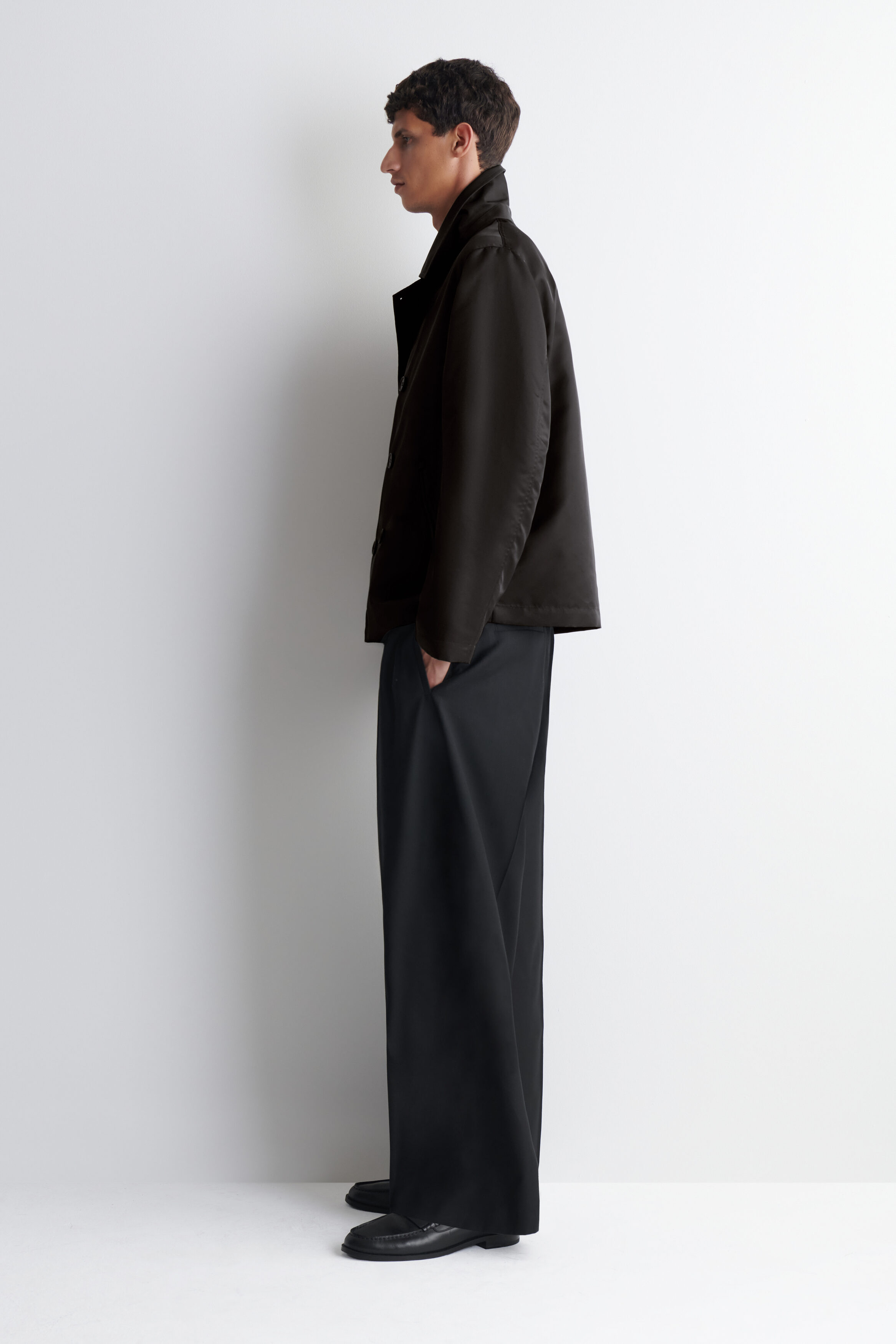 TECHNICAL NYLON SHORT TRENCH JACKET - thumbnail 3