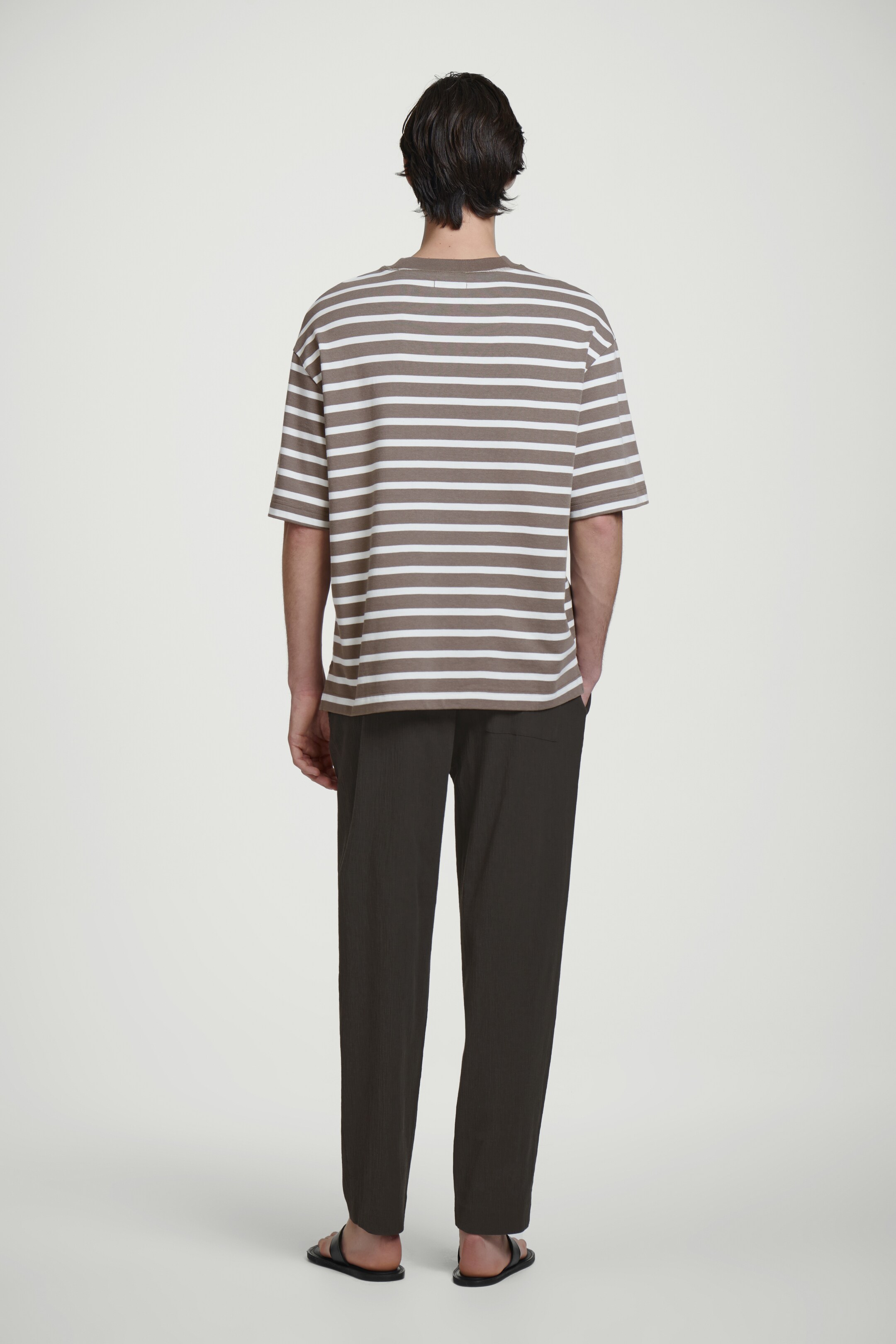Agrandir l'image: T-SHIRT OVERSIZE EN COTON ÉPAIS - BRUN / RAYURES - HOMME | H&M CH 5