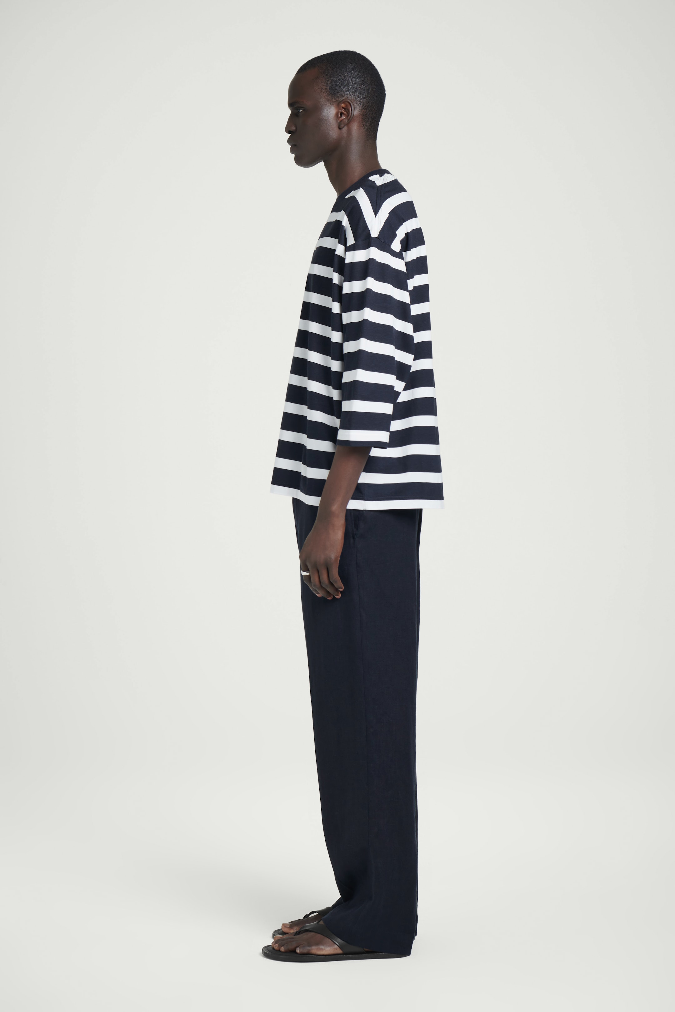 Visualizza immagine più grande: T-SHIRT OVERSIZE CON MANICHE A 3/4 - BLU NAVY / BIANCO / RIGHE - UOMO | H&M IT 4