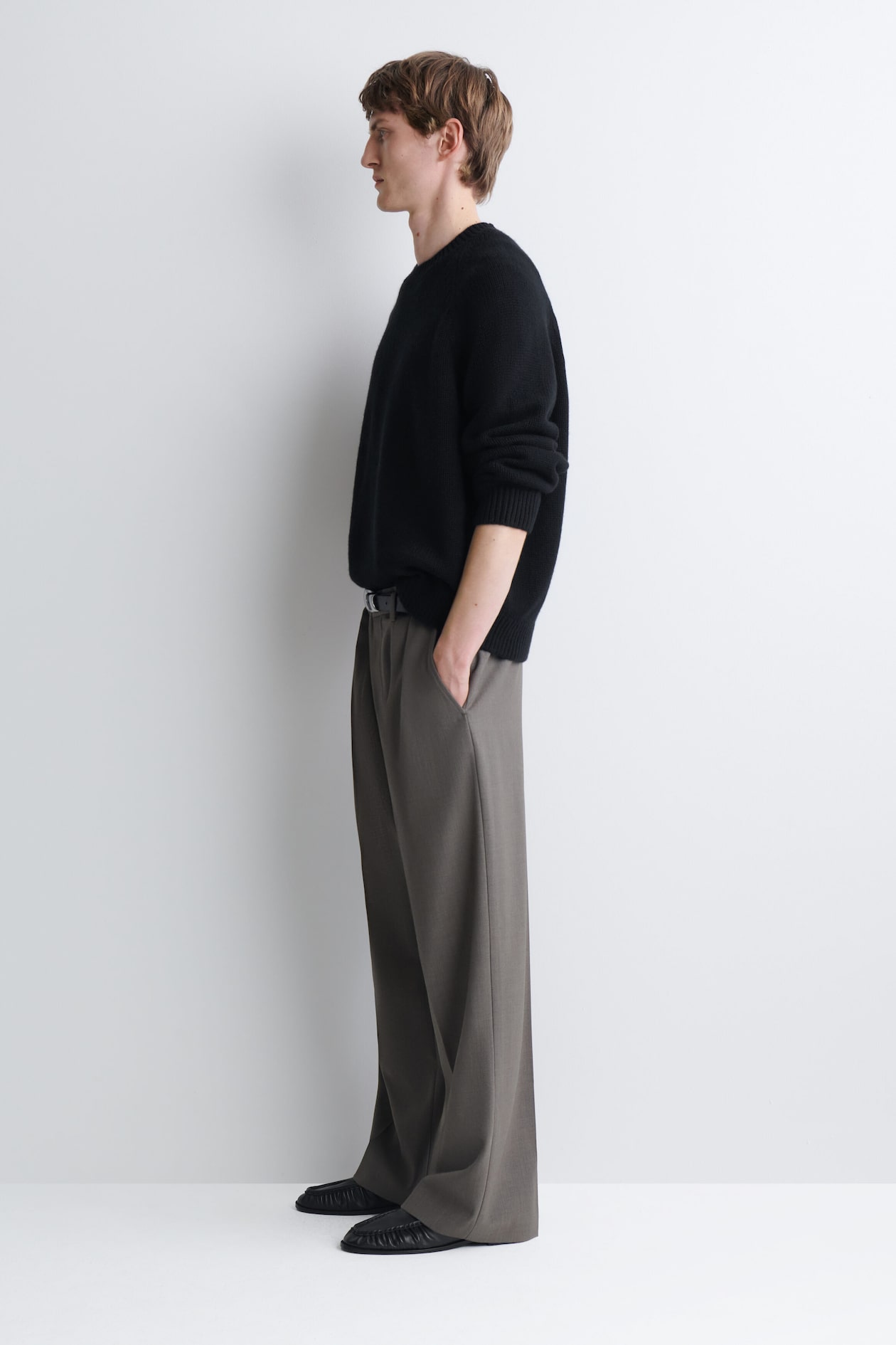 CHUNKY CASHMERE SWEATER — BLACK