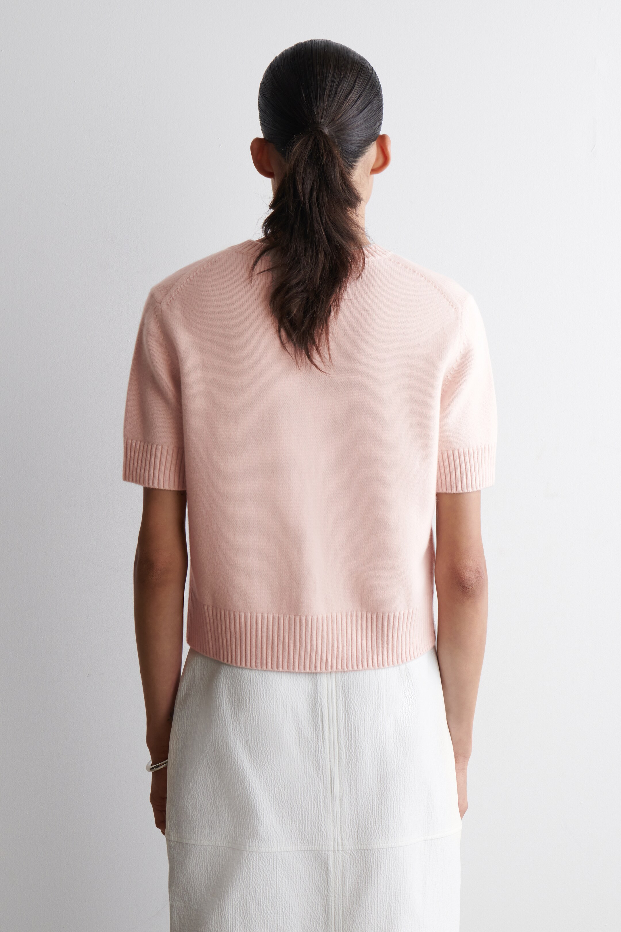 Agrandir l'image: CARDIGAN À MANCHES COURTES EN LAINE MÉRINOS - ROSE - FEMME | H&M FR 4