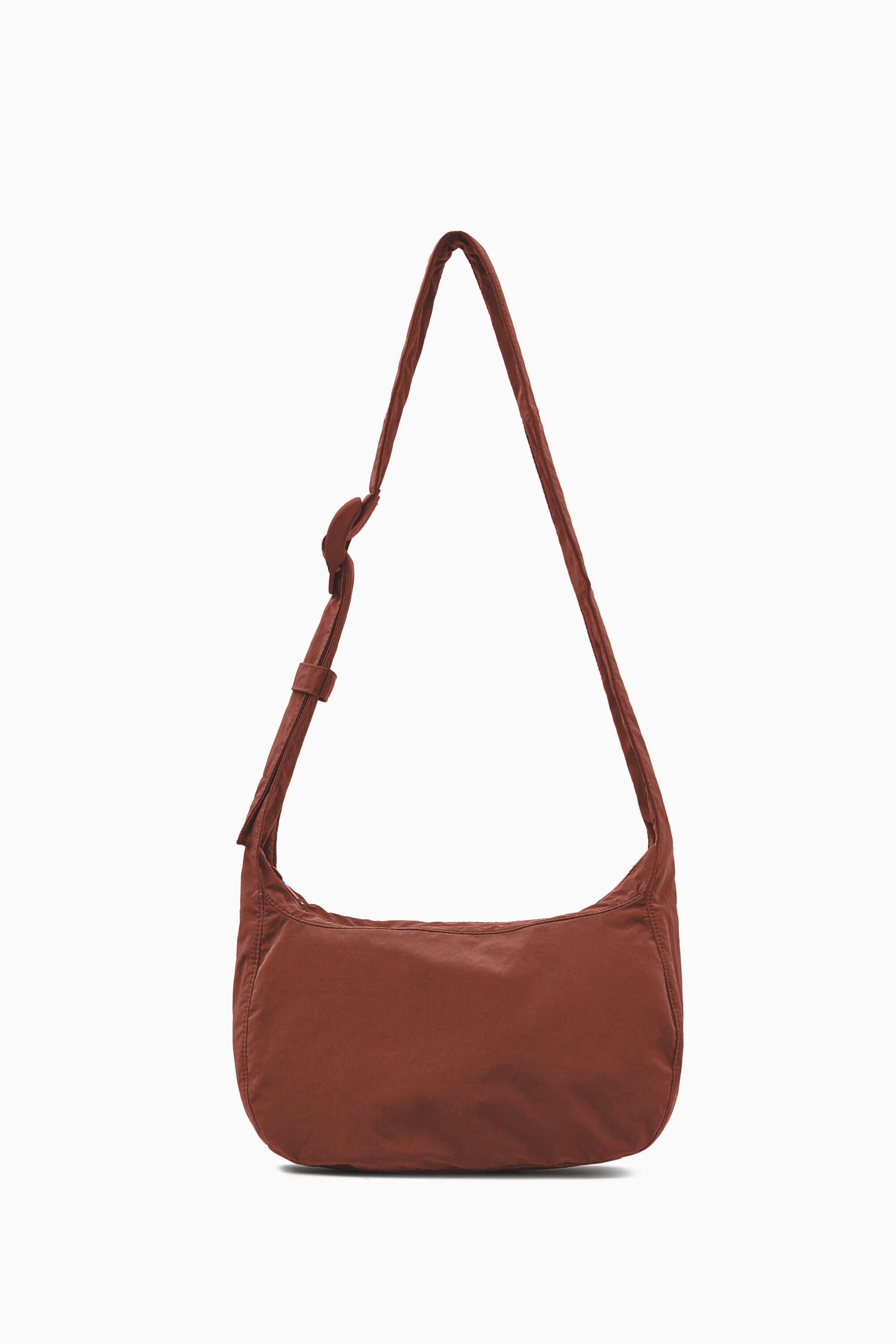 韓国の人気☆【COS】☆COS NYLON CROSSBODY SADDLE BAG 韓国の人気☆【COS】☆COS NYLON CROSSBODY SADDLE BAG