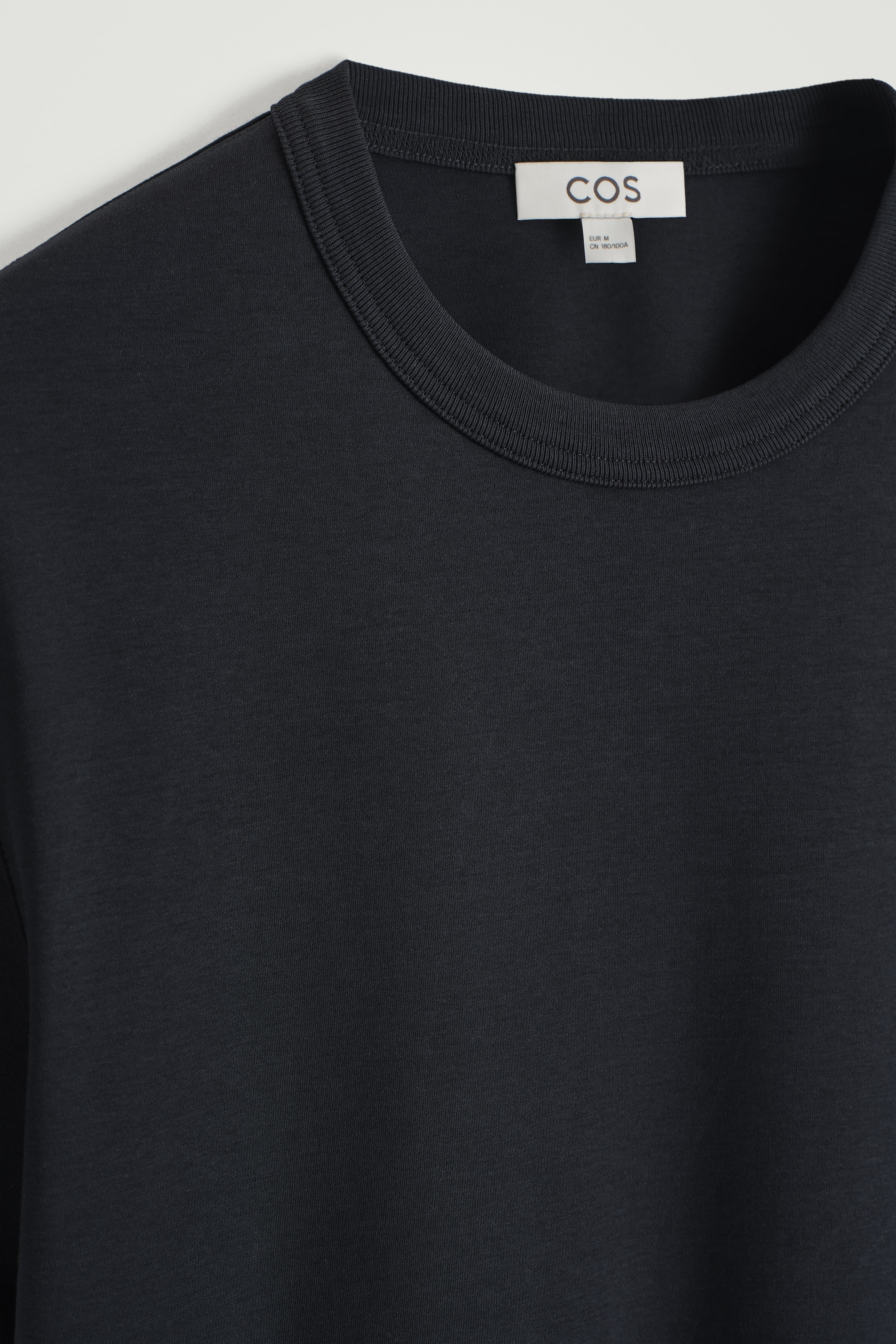 Grotere afbeelding bekijken: INTERLOCK KATOENEN T-SHIRT MET RONDE HALS - MARINEBLAUW - HEREN | H&M BE 7
