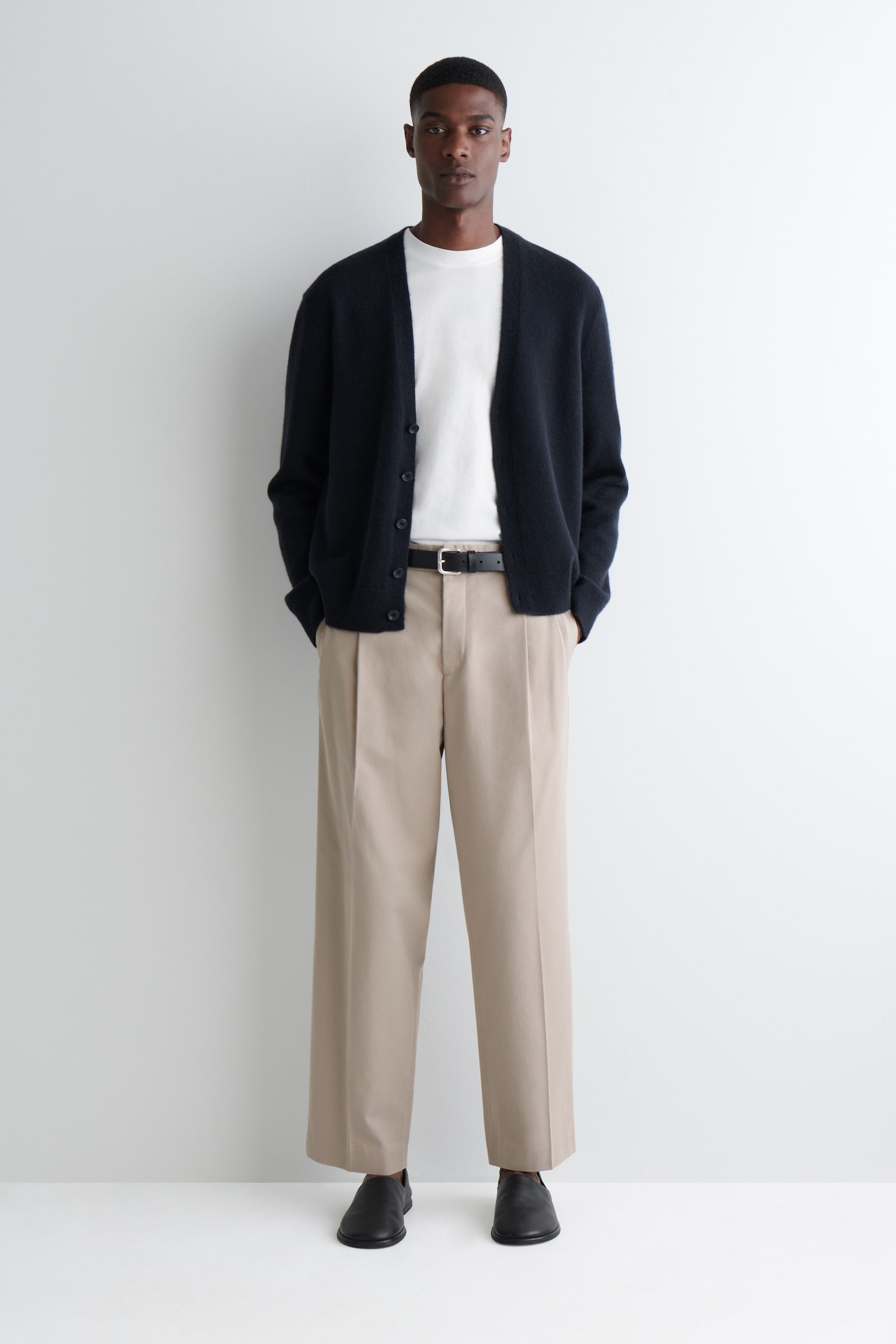 COTTON-TWILL STRAIGHT-LEG PLEATED TROUSERS - MOLE/BLACK