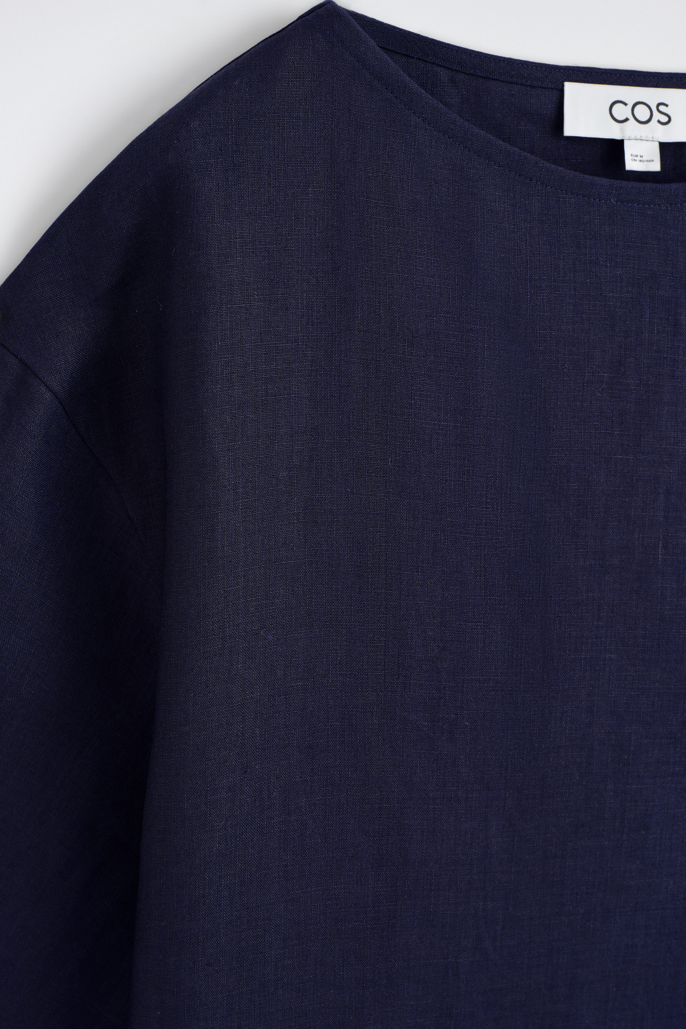 BOAT-NECK LINEN T-SHIRT - NAVY | COS GB