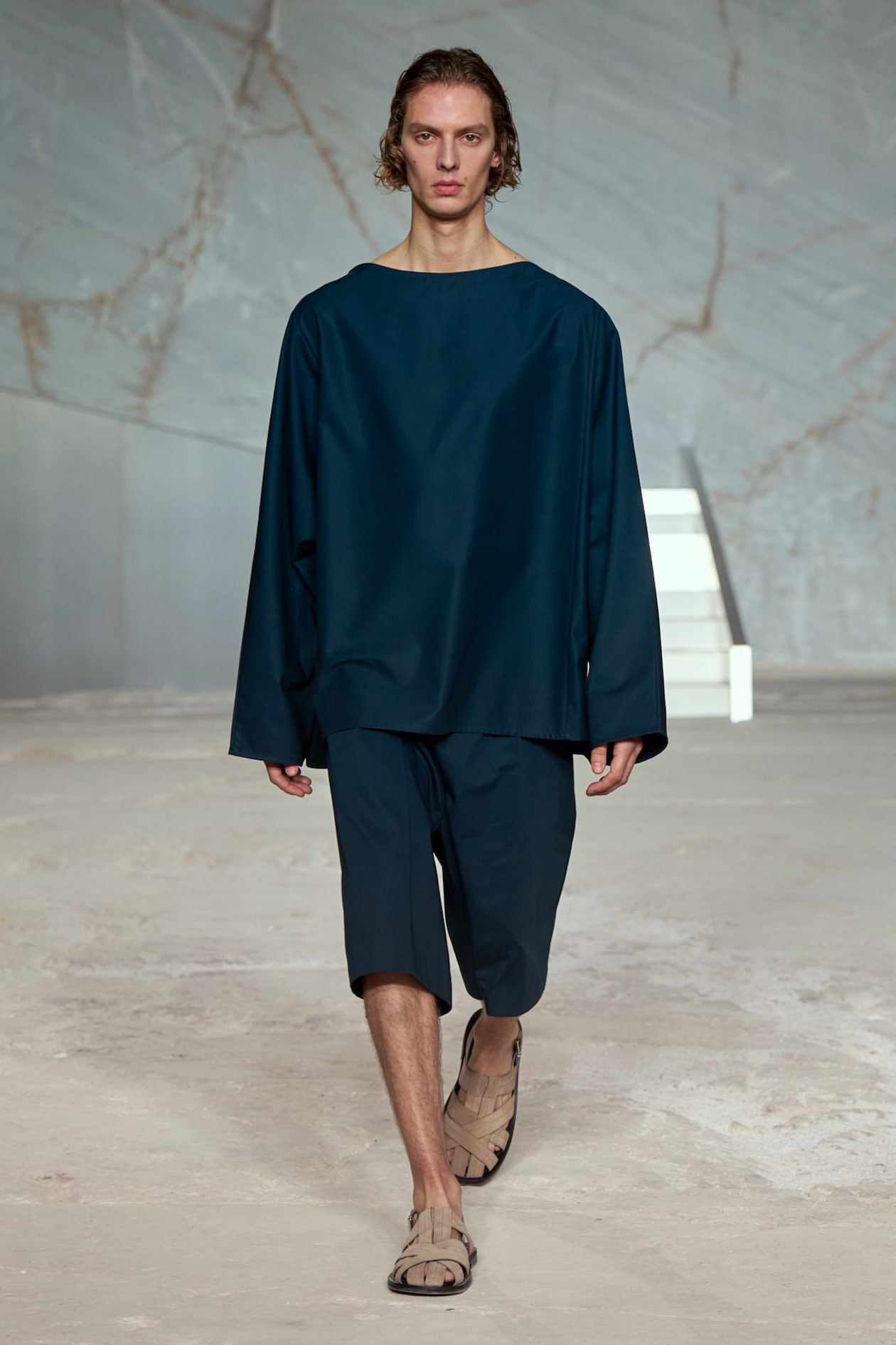 OVERSIZED ELASTICATED WIDE-LEG SHORTS