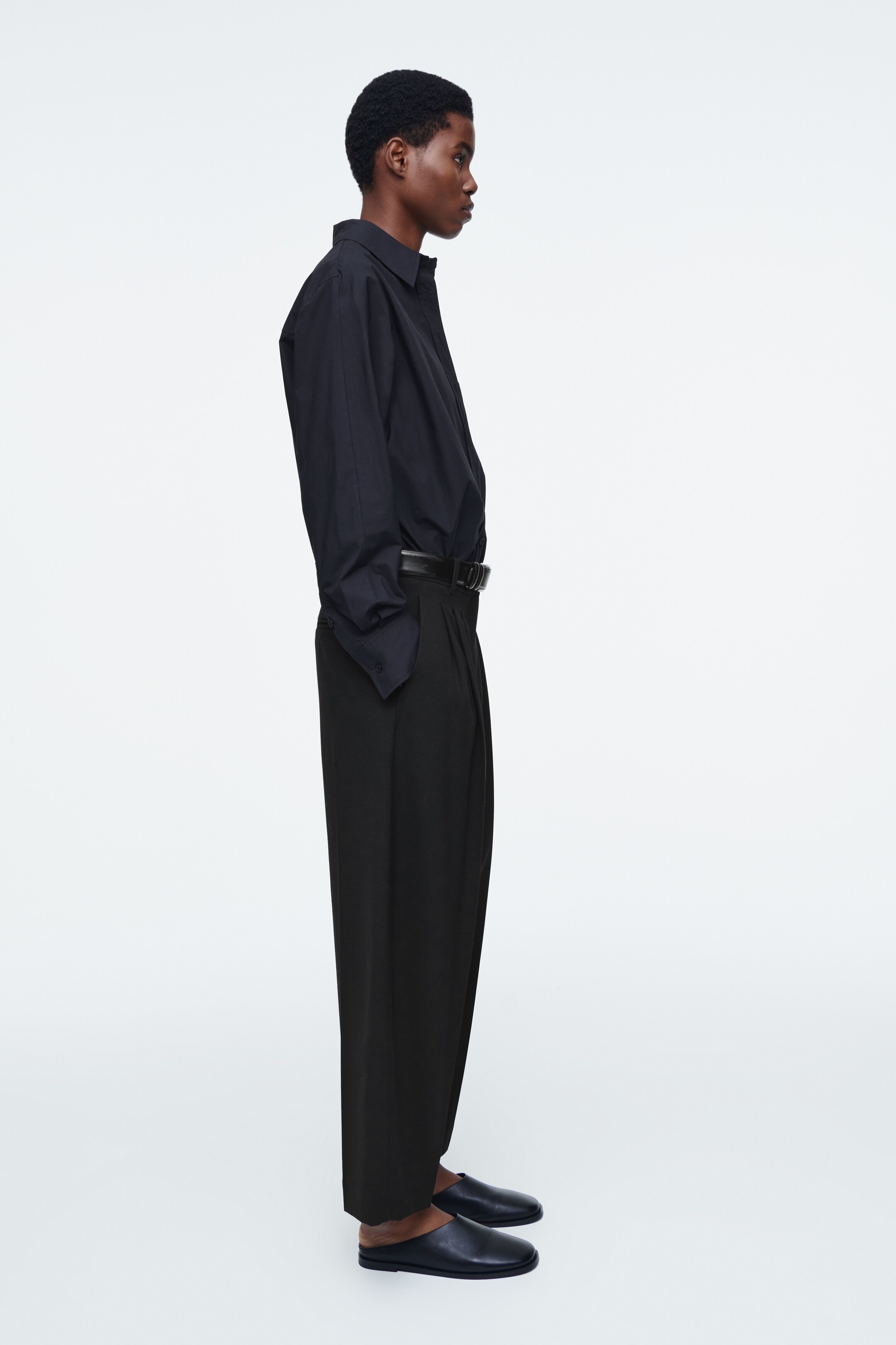 View larger image: PLEATED BARREL-LEG WOOL TROUSERS - BLACK - Ladies | H&M GB 2