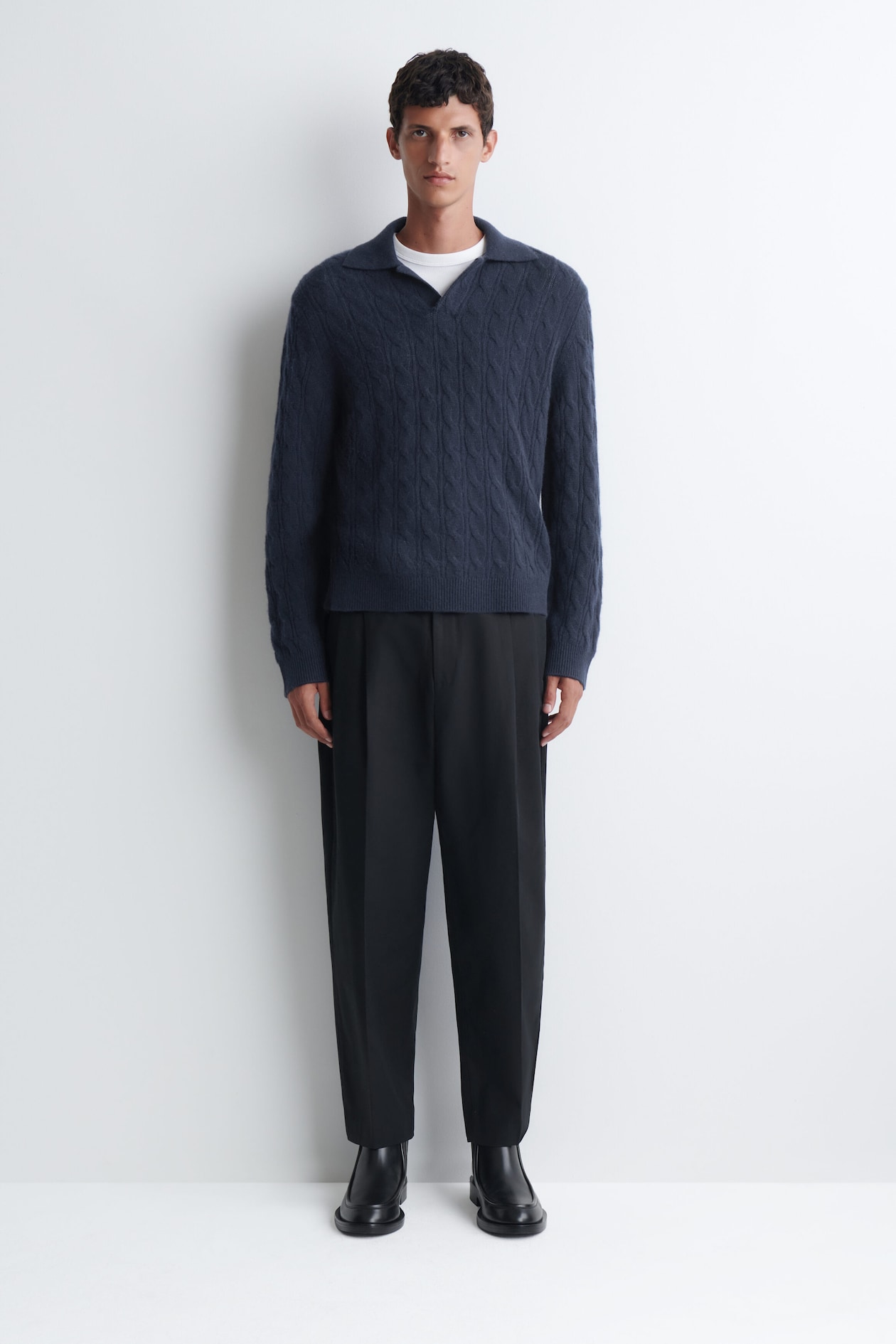 CABLE-KNIT PURE CASHMERE POLO SWEATER — NAVY