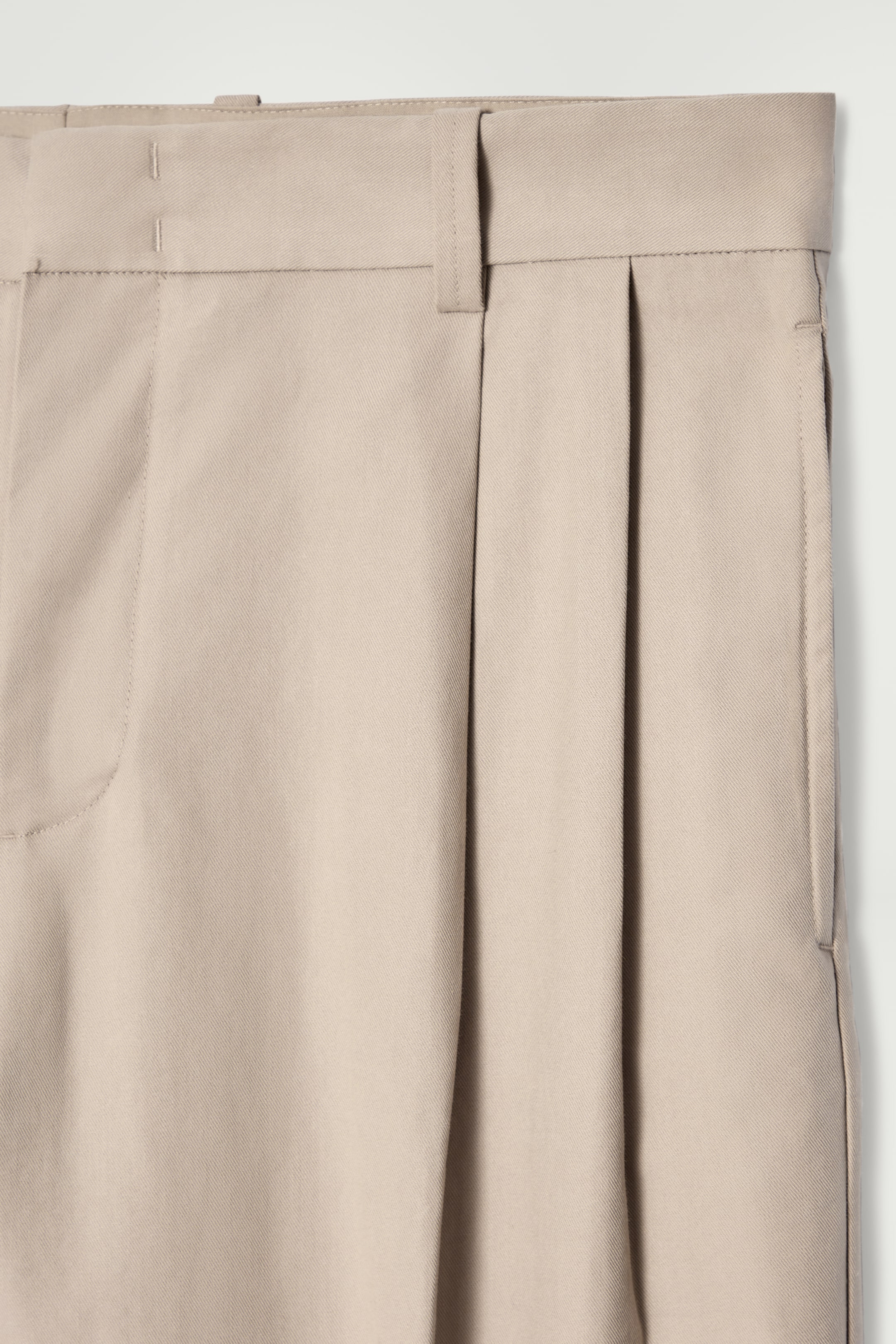 Ver imagen más grande: PANTALONES DE PINZAS DE ALGODÓN TAPERED FIT - TOPO - HOMBRE | H&M ES 8