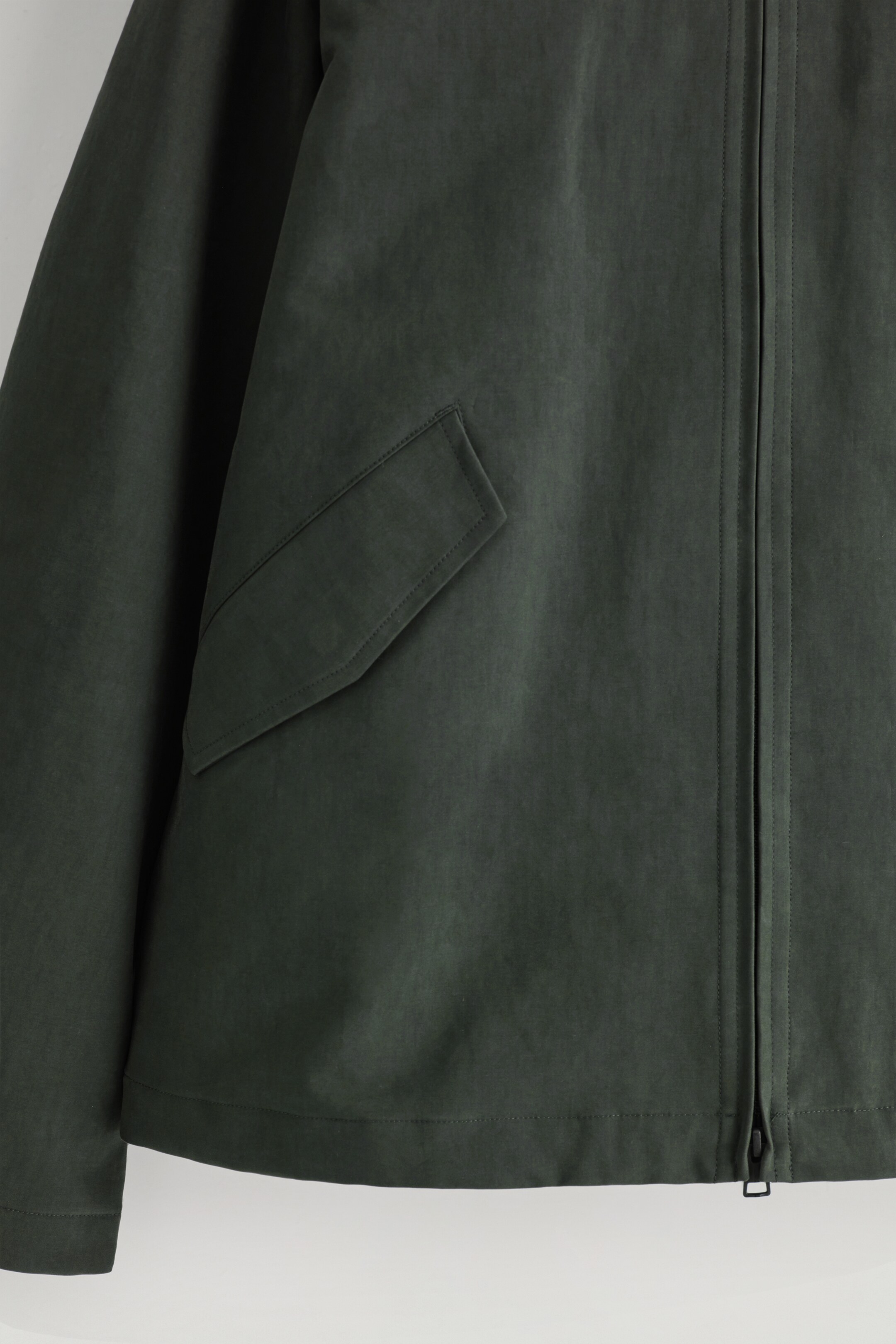 Visualizza immagine più grande: GIACCA CON CAPPUCCIO IN COTONE TECNICO - VERDE SCURO - UOMO | H&M IT 8