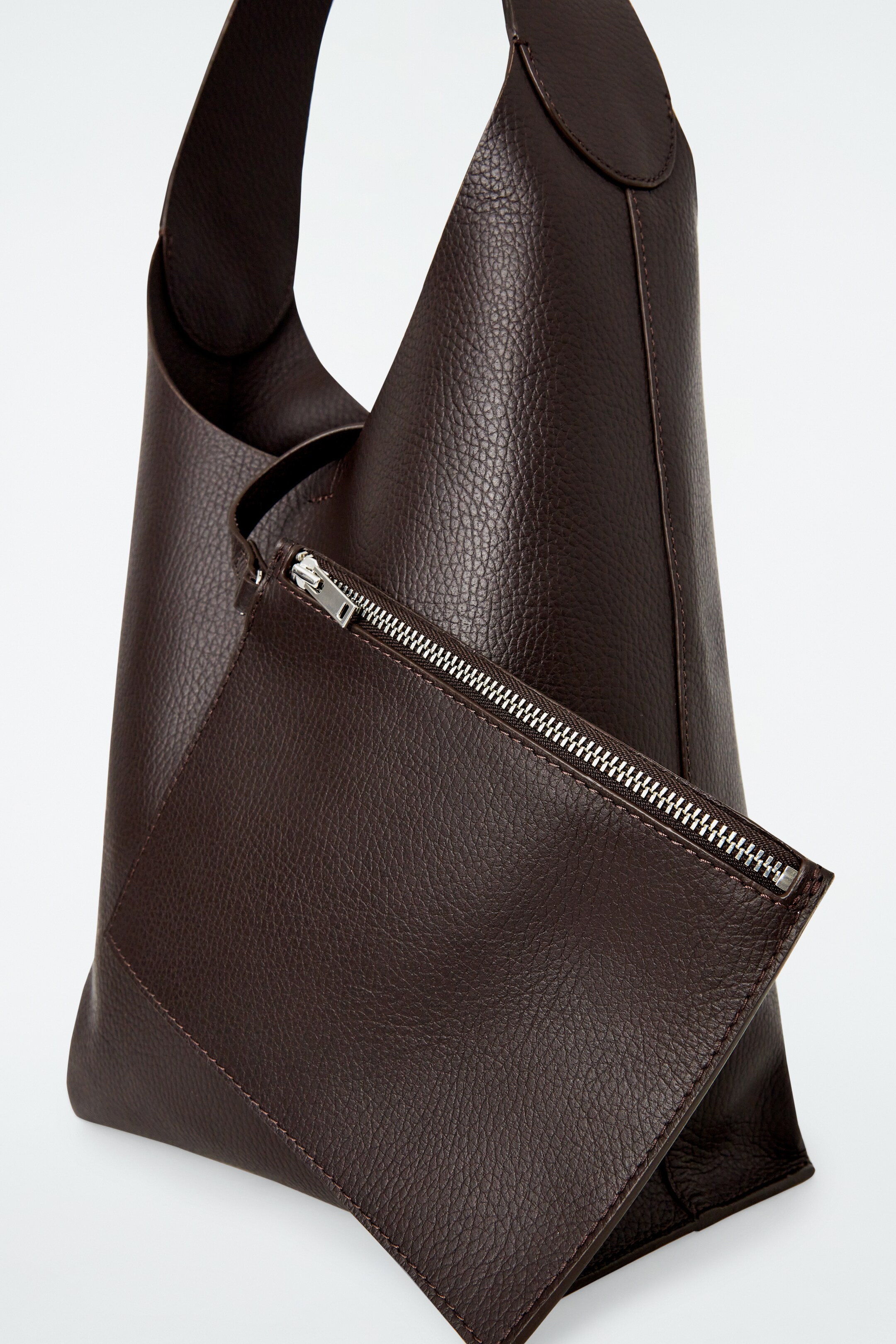 Ingrandisci l'immagine: SERIF MINI TOTE - LEATHER - DARK BROWN - DONNA | H&M CH 2