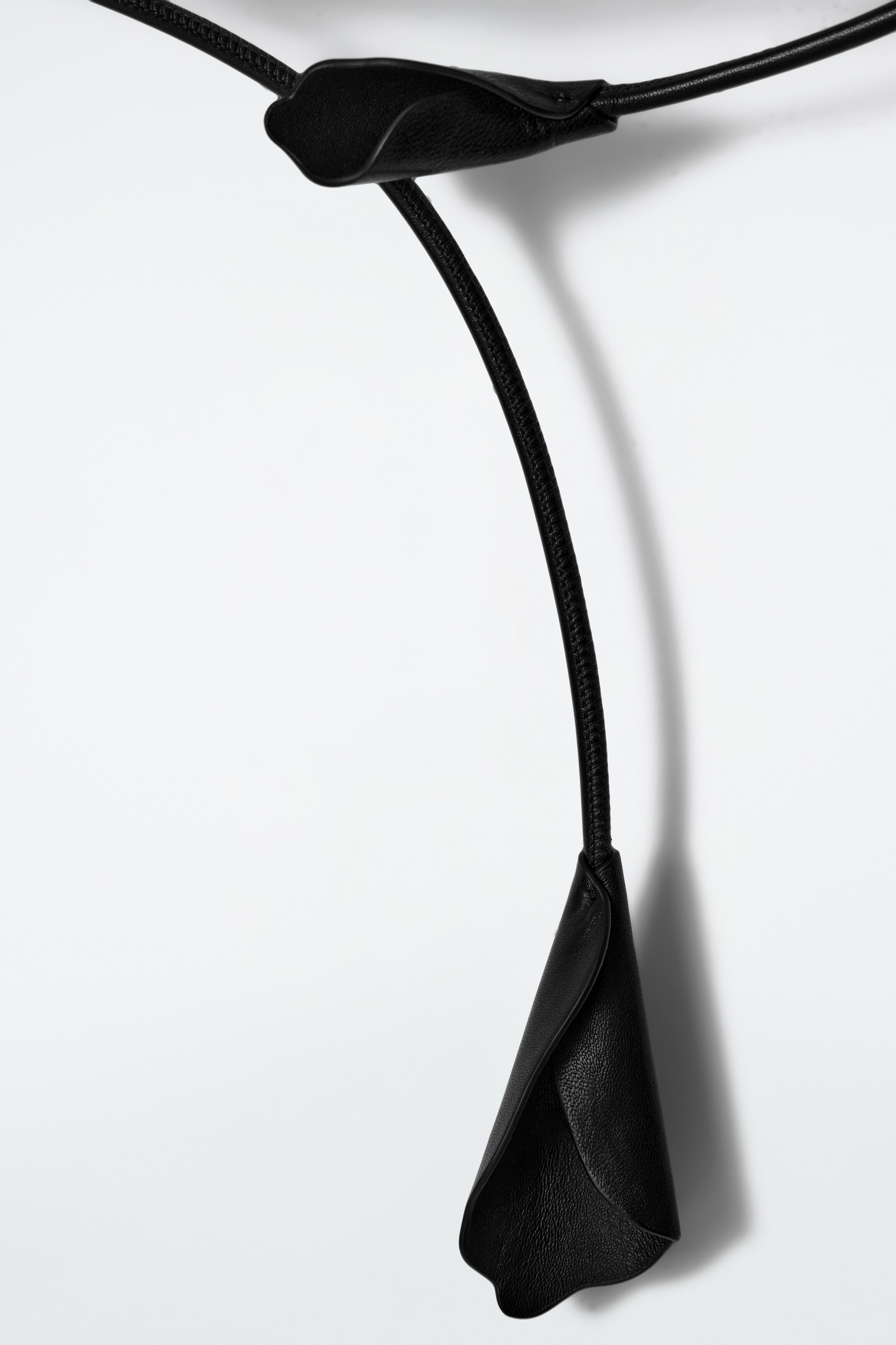 Ver imagem maior: Cinto de Couro Floral - PRETO - SENHORA | H&M PT 3