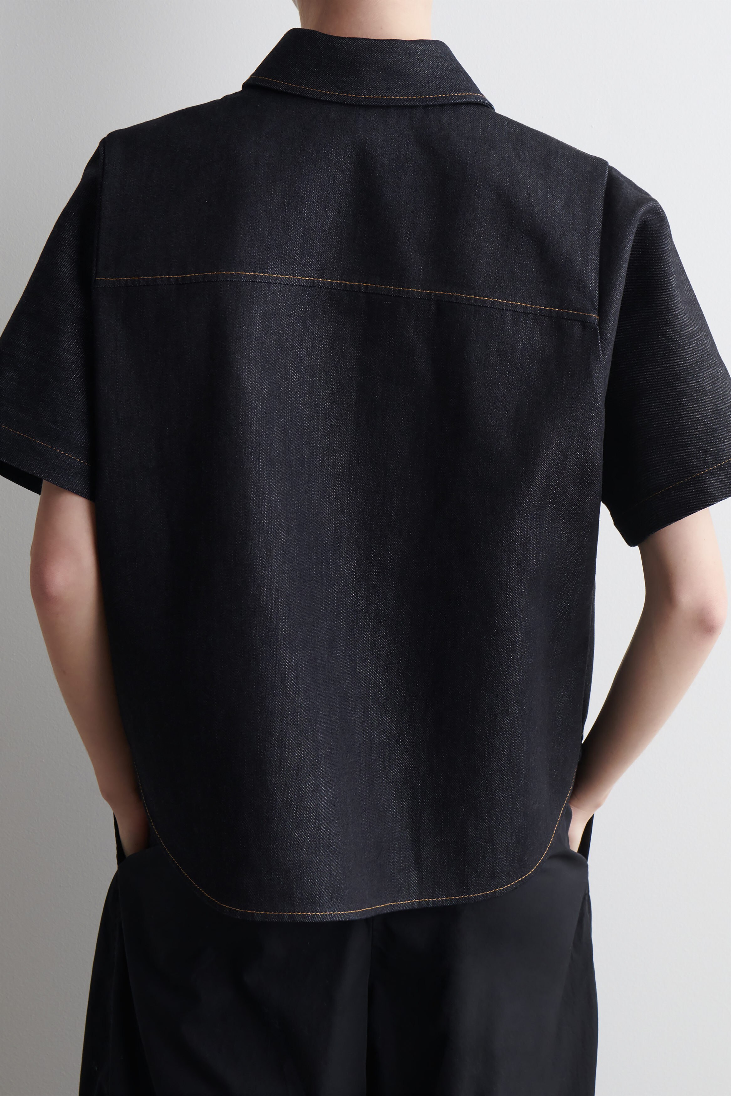 売れ筋商品|||トム テイラー デニム シャツ レディース トップス SHORTSLEEVE SHIRT - Button-down blouse - abstract black/beige Boxy shirt with pleats, optical white | Sportmax