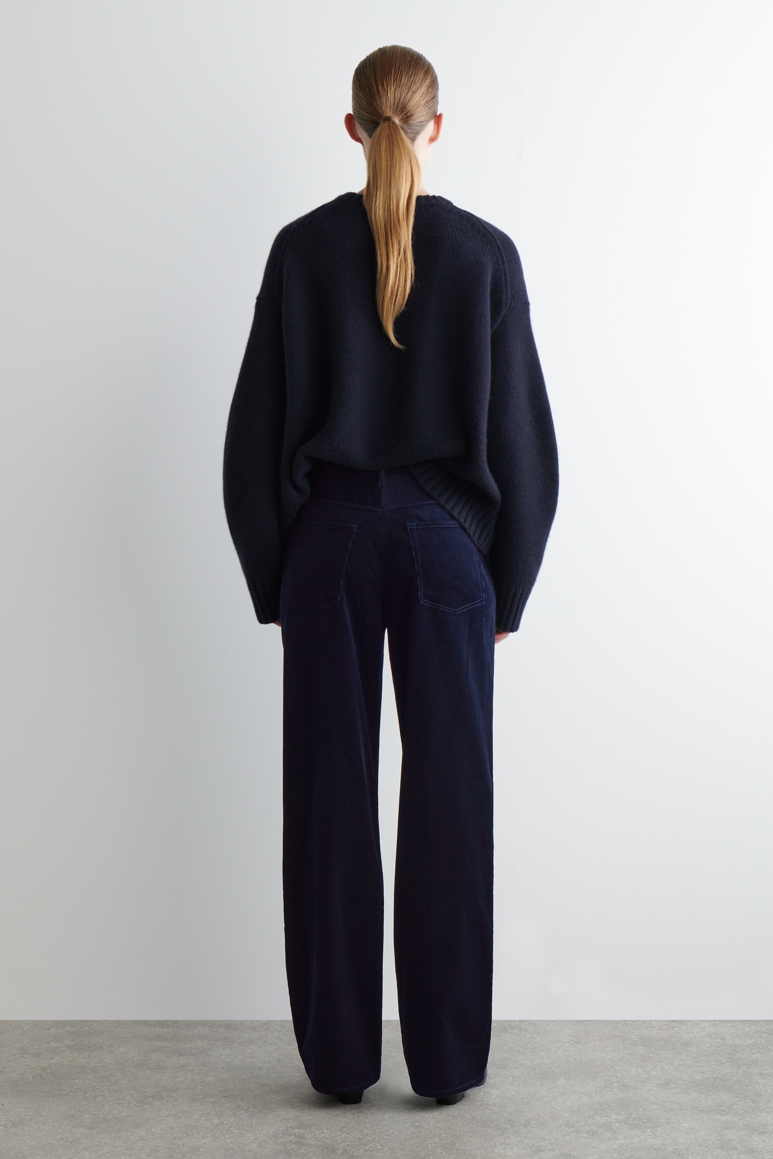 PANTALON DROIT EN VELOURS CÔTELÉ - BLEU MARINE - 3