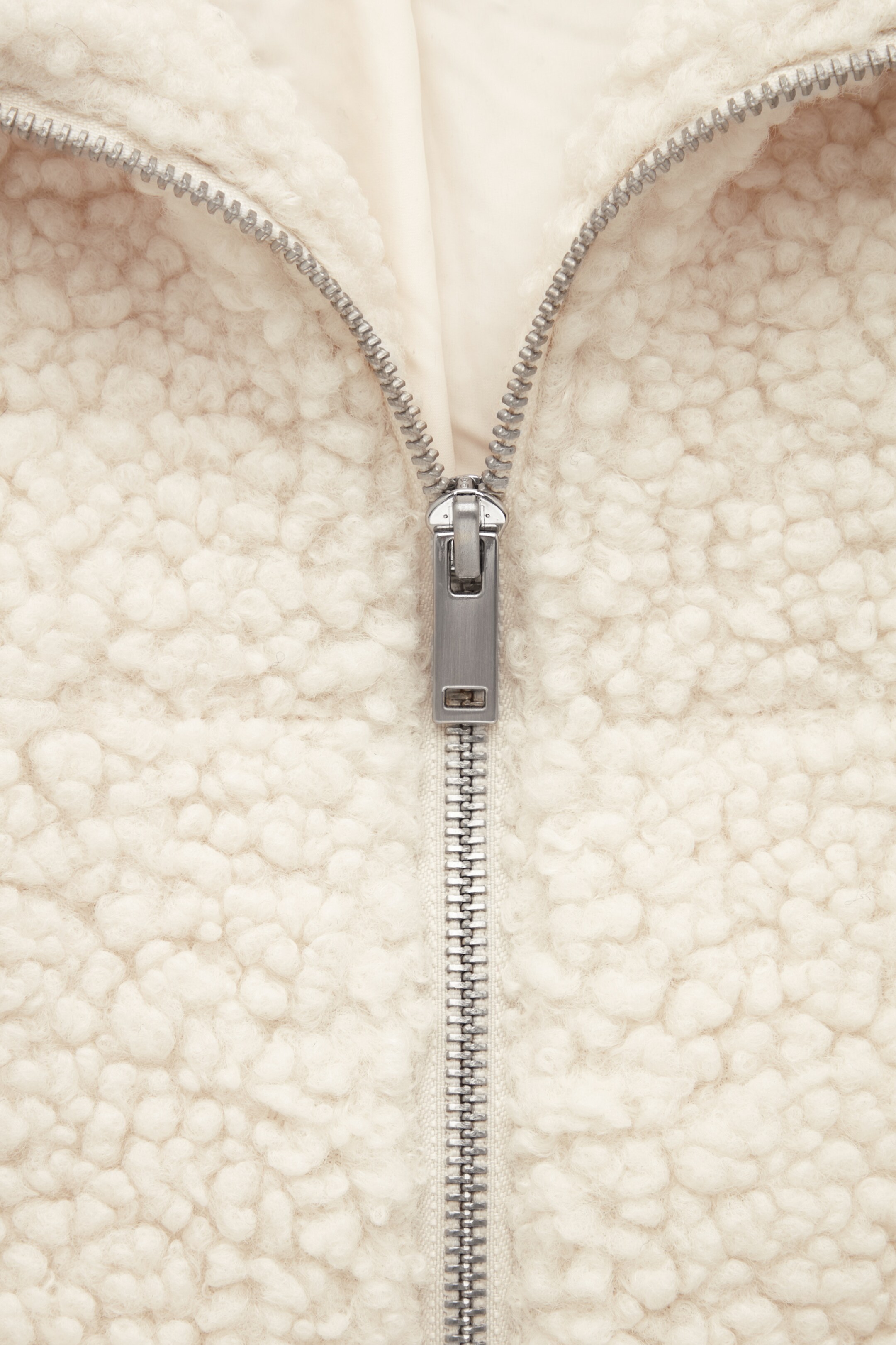 Größeres Bild anzeigen: BOMBERJACKE AUS FLEECE - CREMEFARBEN - Ladies | H&M AT 2