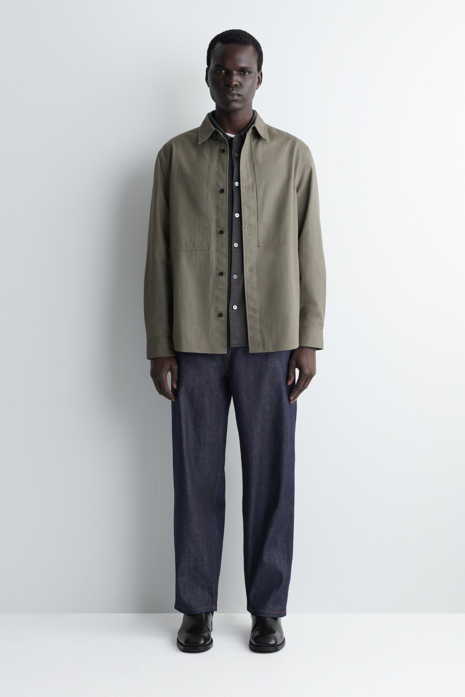 BAUMWOLLHEMD MIT TASCHENDETAILS - DUNKLES KHAKI/DUNKELBRAUN - 8